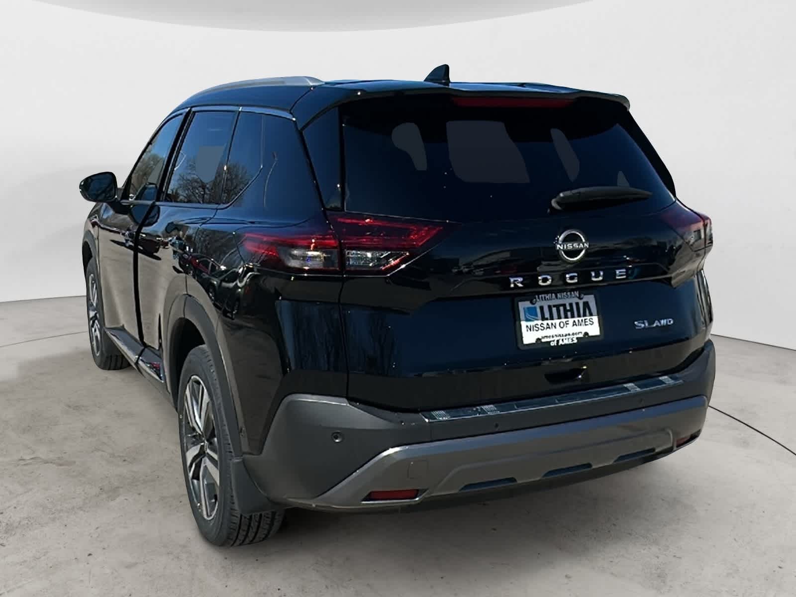 Thumbnail: 2023 Nissan Rogue - 5
