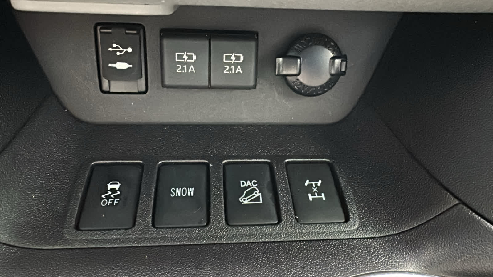 Thumbnail: 2019 Toyota Highlander - 25