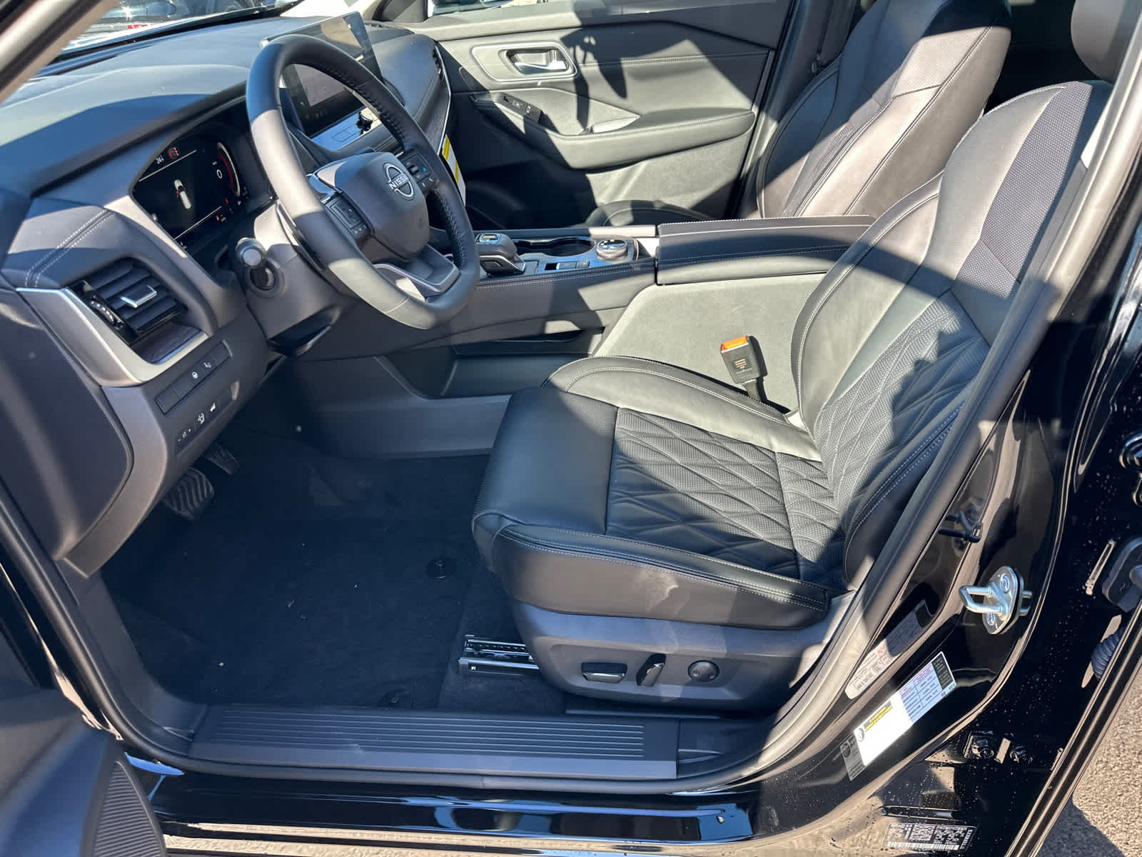 Thumbnail: 2026 Nissan Rogue - 16