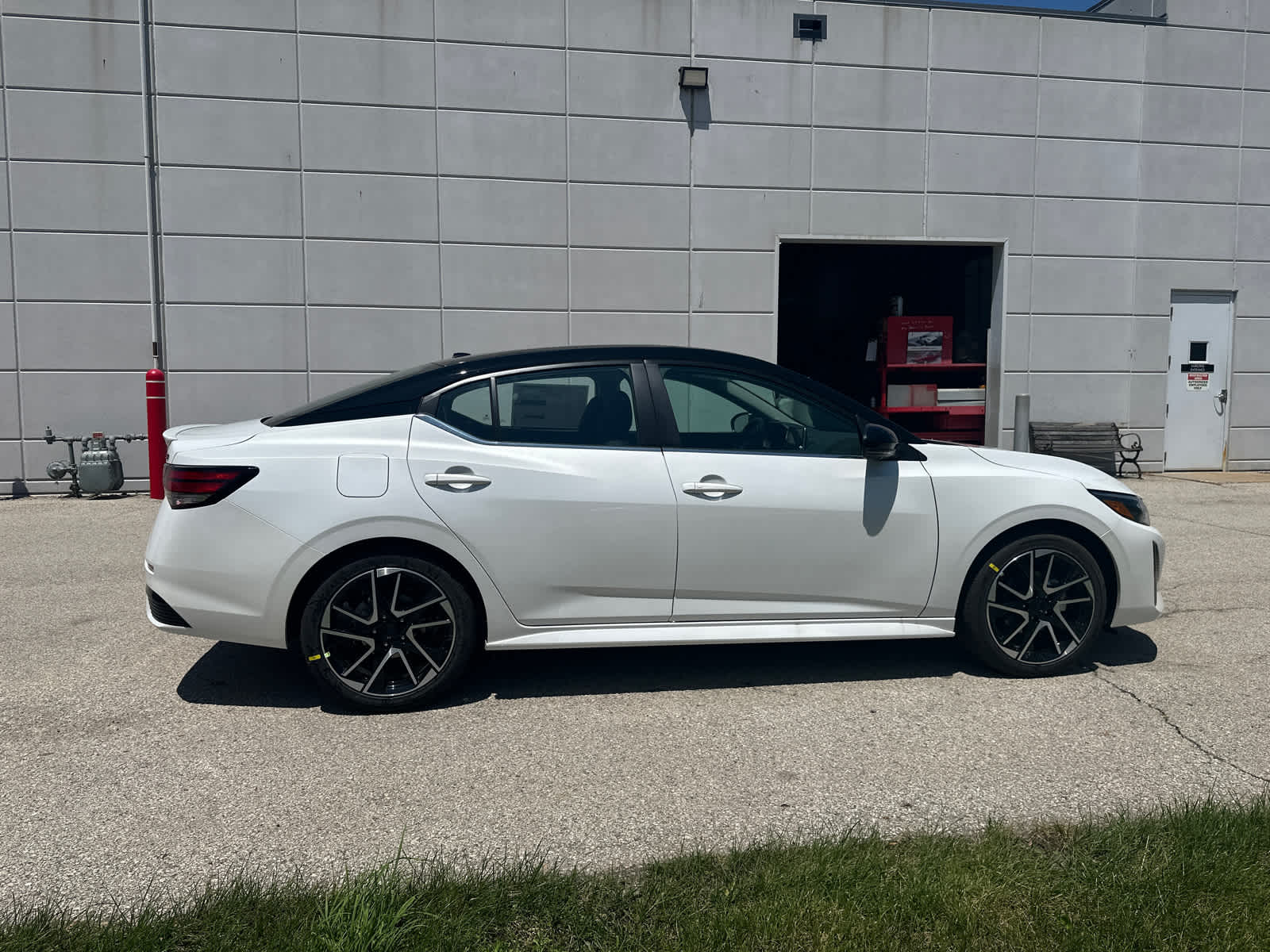 Thumbnail: 2025 Nissan Sentra - 7