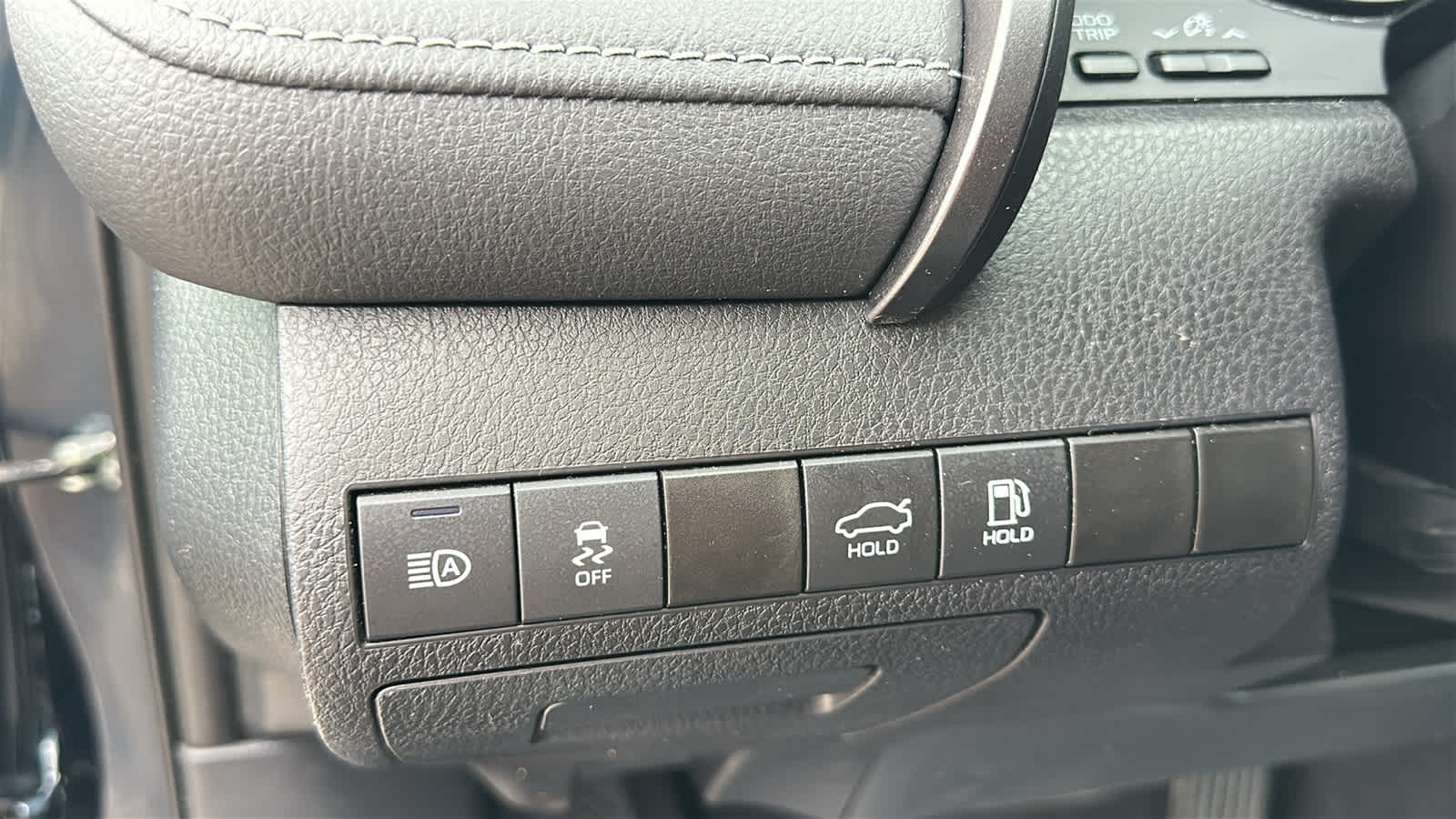 Thumbnail: 2021 Toyota Camry - 18