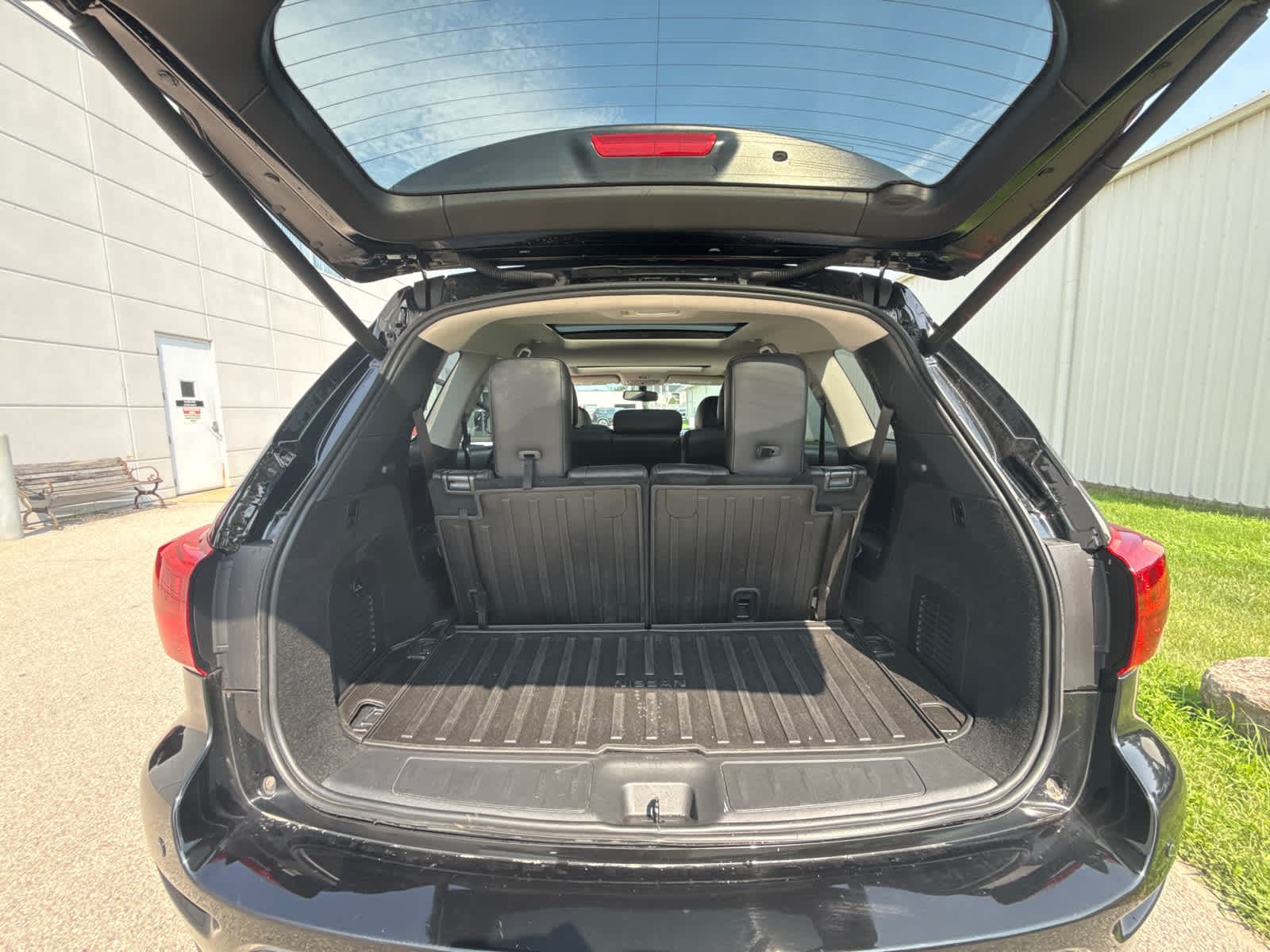 Thumbnail: 2020 Nissan Pathfinder - 33