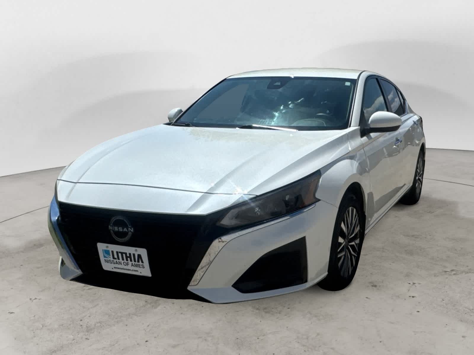 Thumbnail: 2023 Nissan Altima - 2