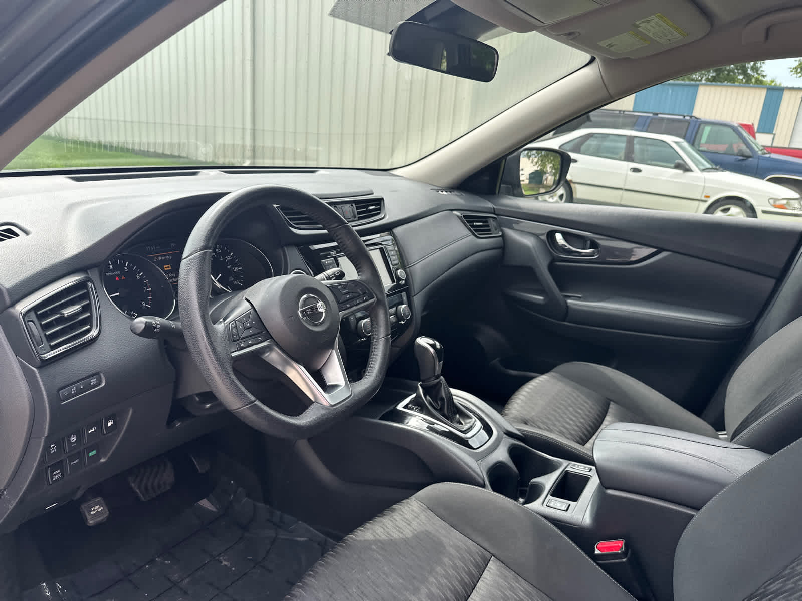 Thumbnail: 2020 Nissan Rogue - 13