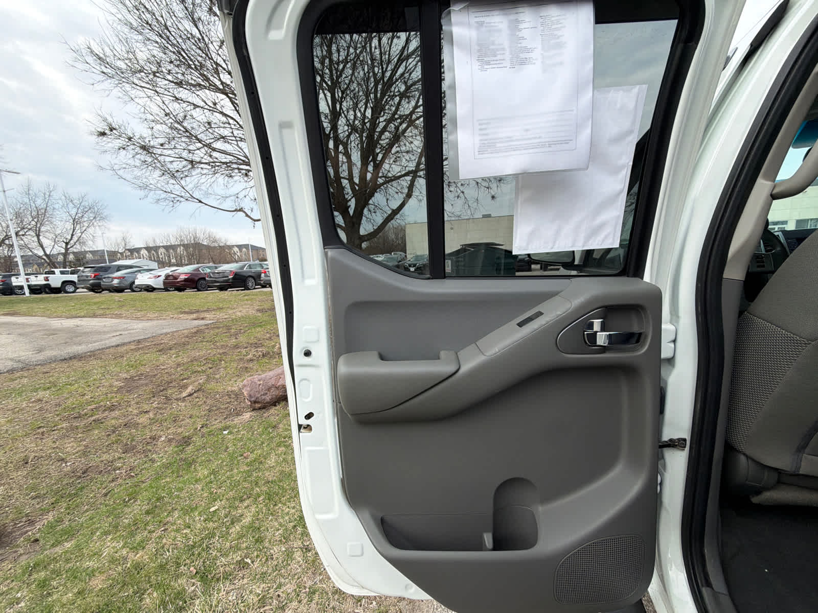 Thumbnail: 2020 Nissan Frontier - 13