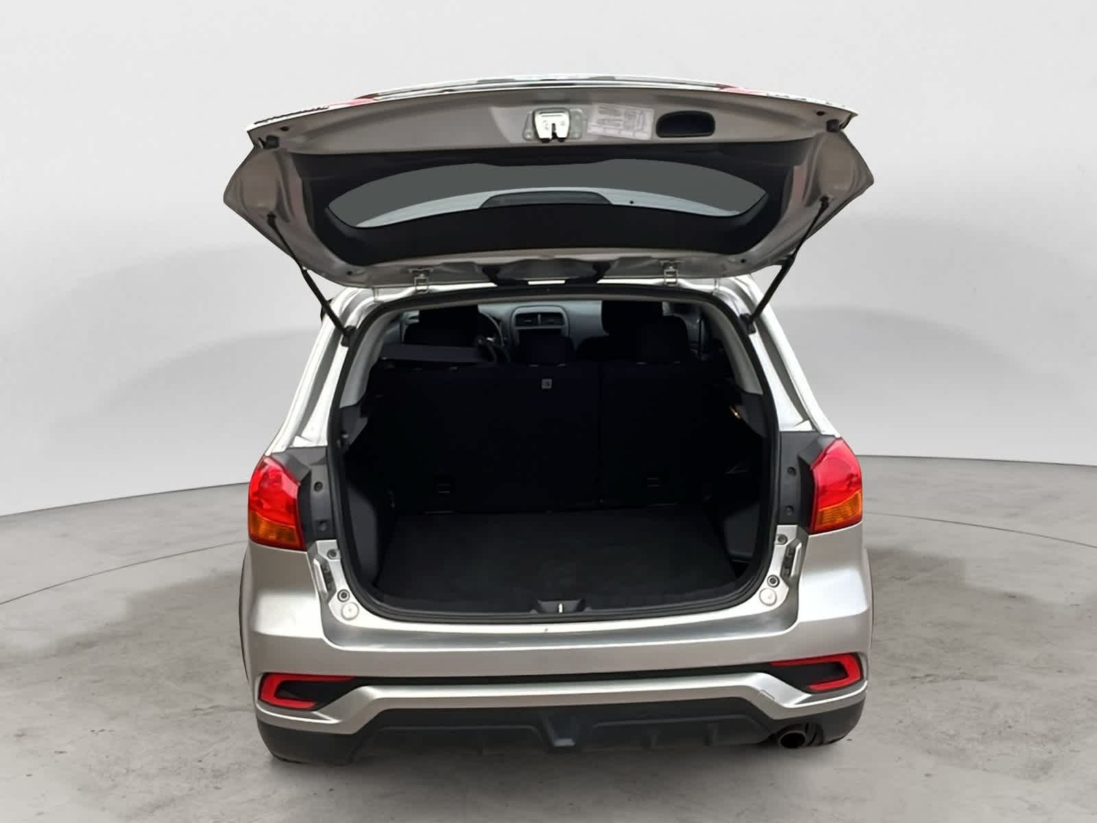 Thumbnail: 2019 Mitsubishi Outlander Sport - 5