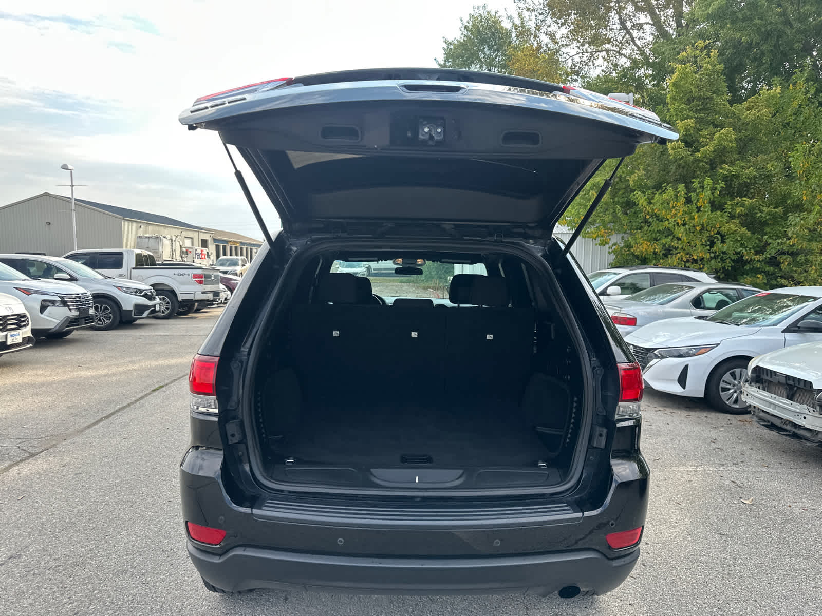 Thumbnail: 2020 Jeep Grand Cherokee - 9