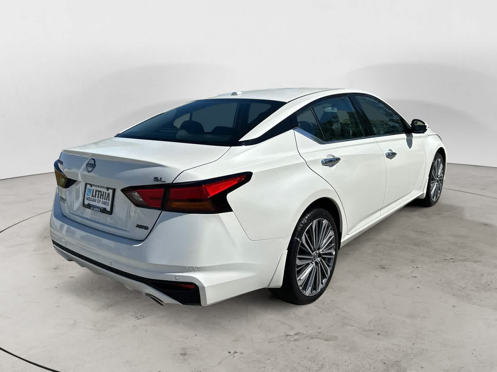 Thumbnail: 2025 Nissan Altima - 3