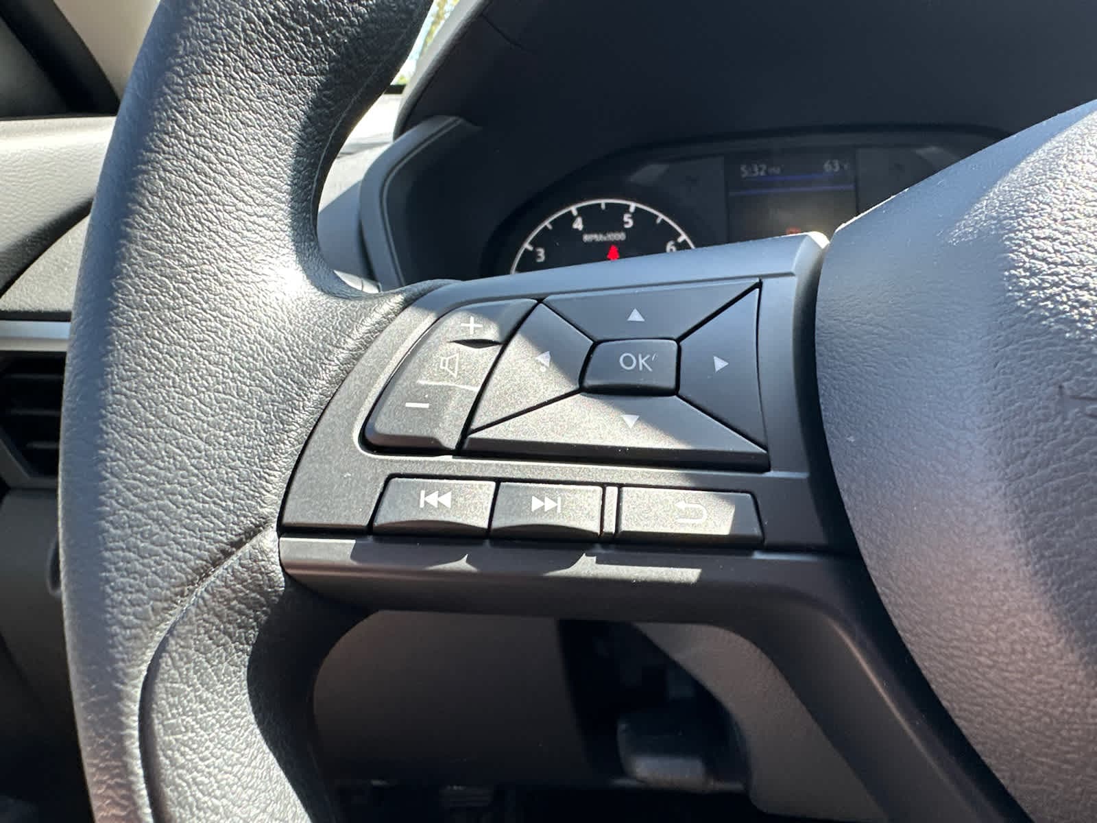 Thumbnail: 2025 Nissan Altima - 17