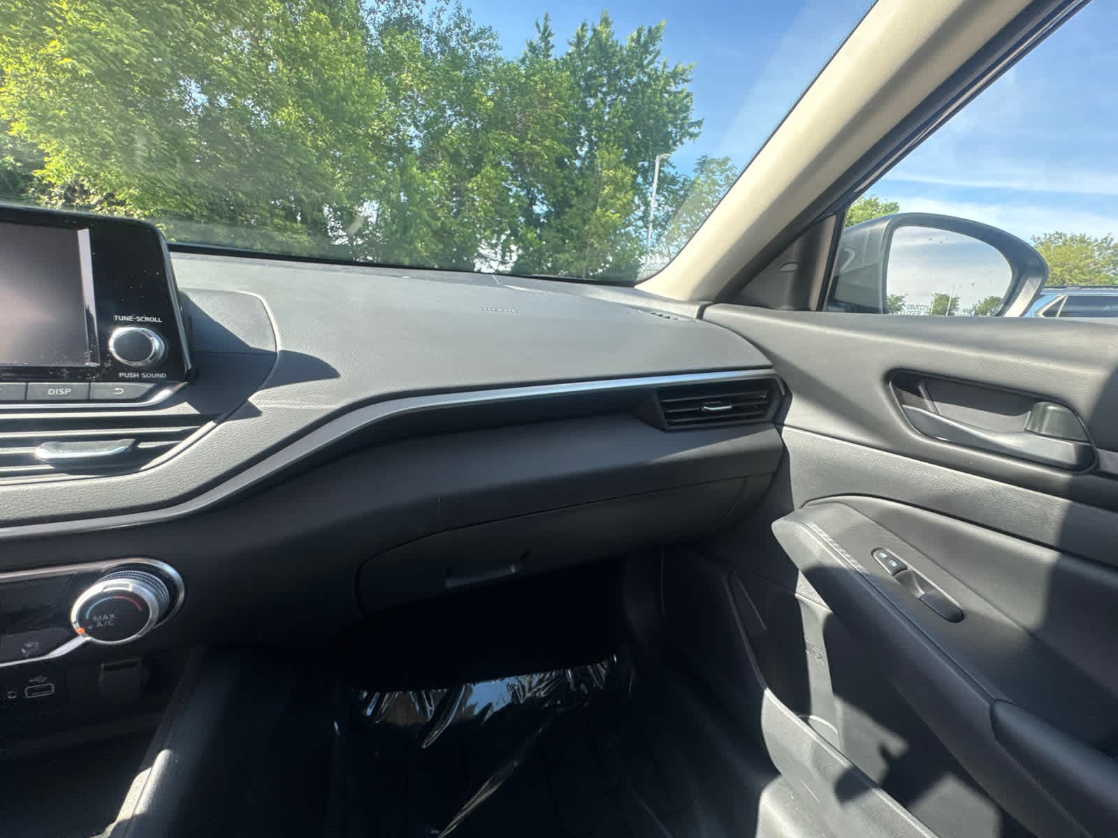 Thumbnail: 2024 Nissan Altima - 21