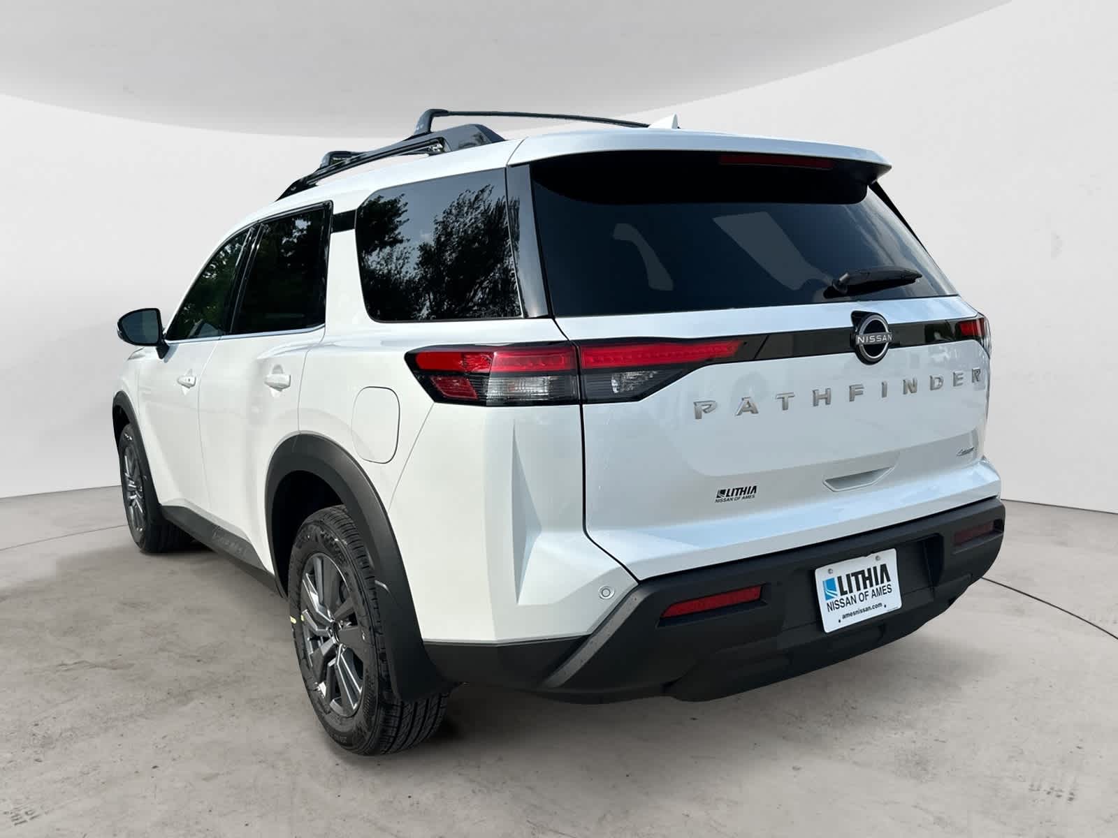 Thumbnail: 2025 Nissan Pathfinder - 2