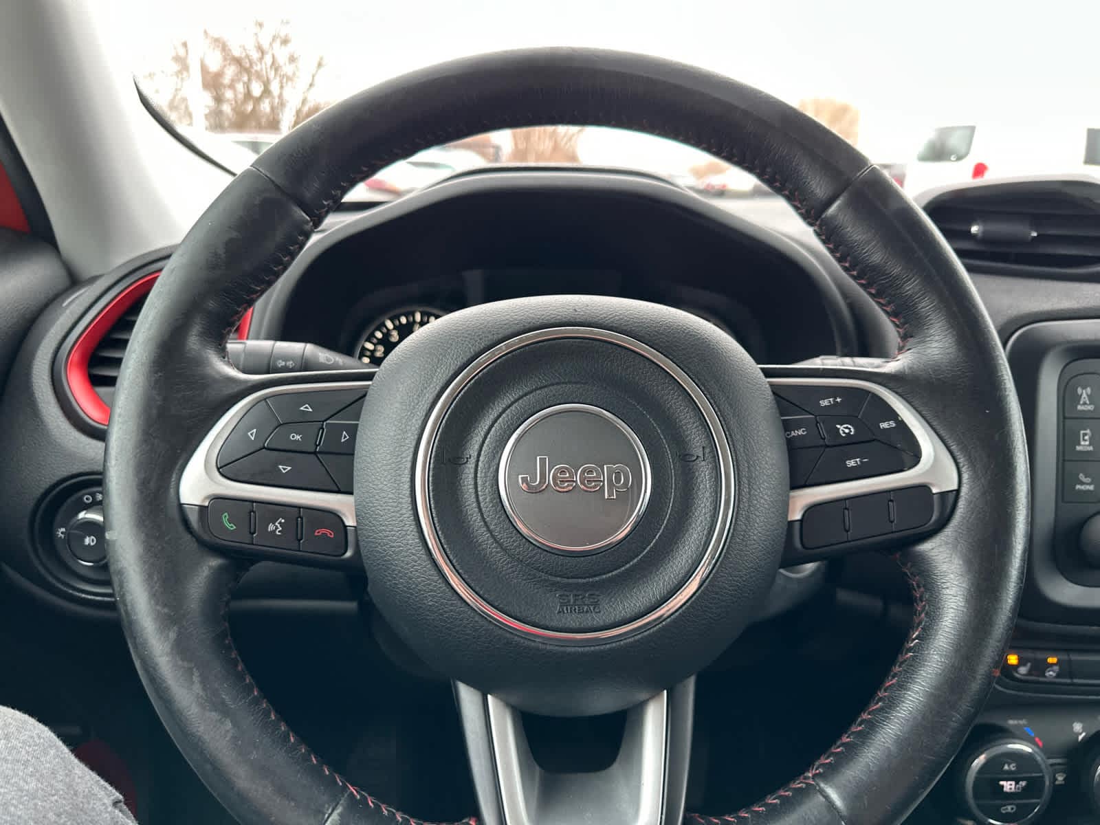 Thumbnail: 2015 Jeep Renegade - 20