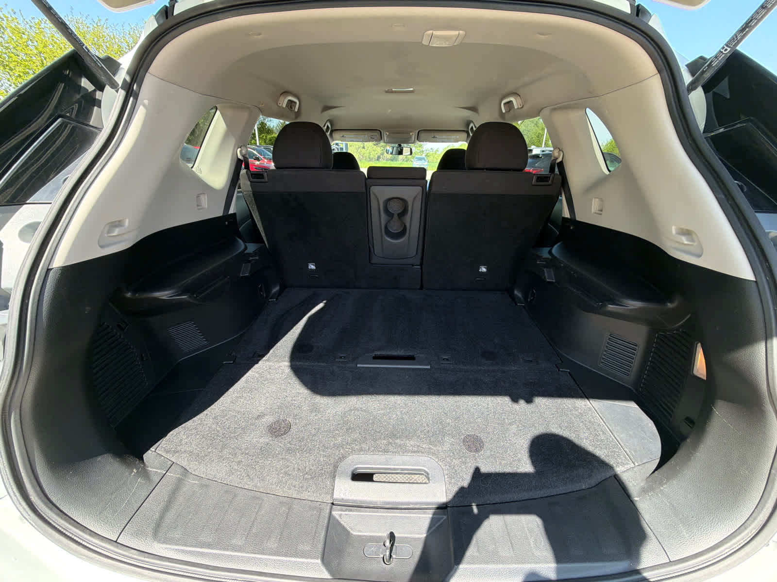 Thumbnail: 2016 Nissan Rogue - 12