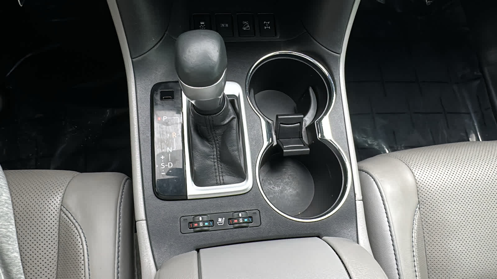 Thumbnail: 2019 Toyota Highlander - 24