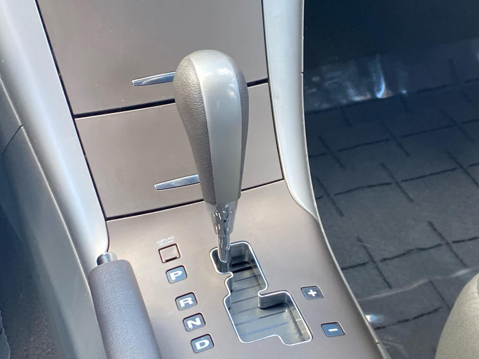 Thumbnail: 2010 Hyundai Sonata - 13