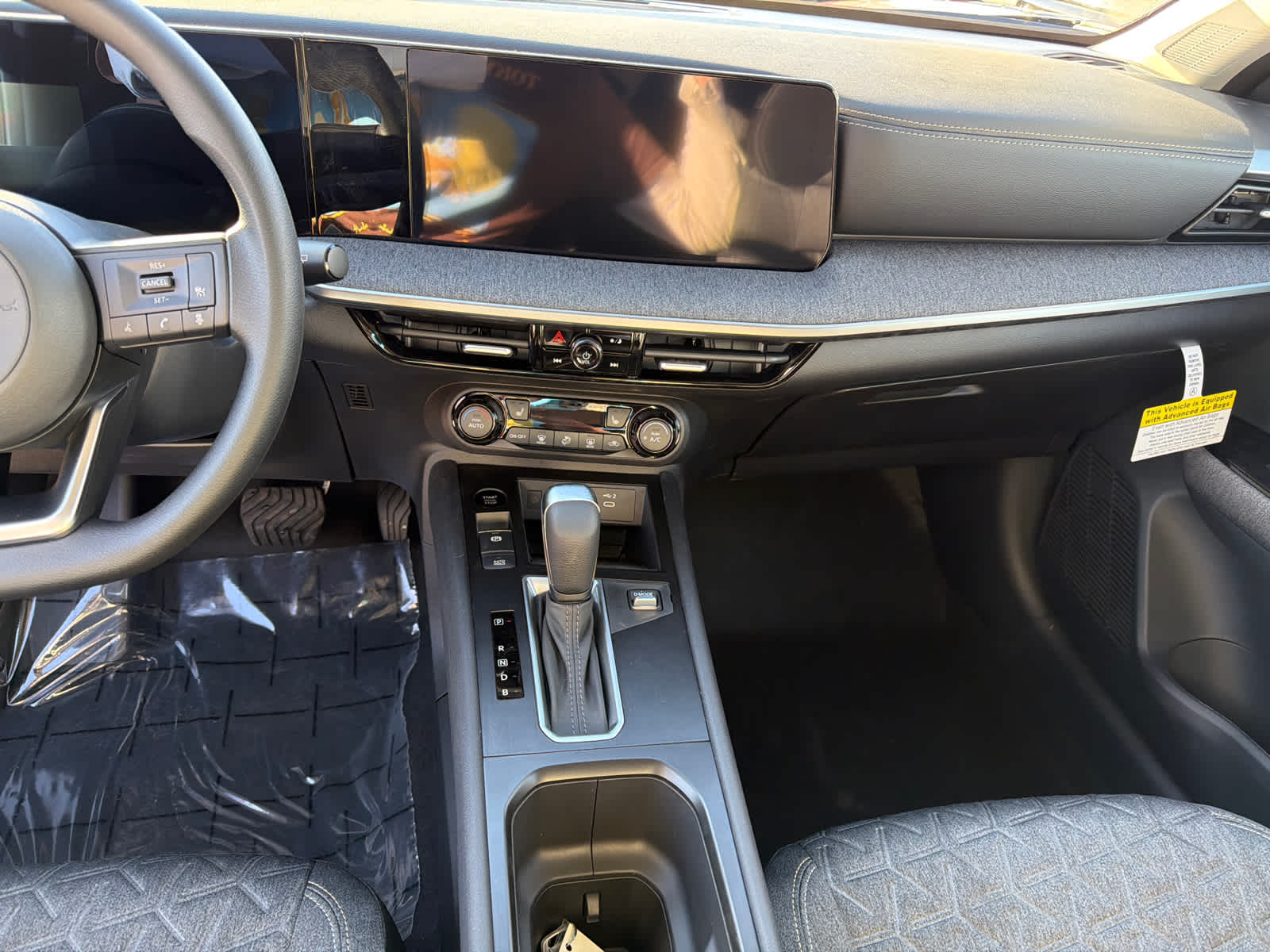 Thumbnail: 2026 Nissan Kicks - 25