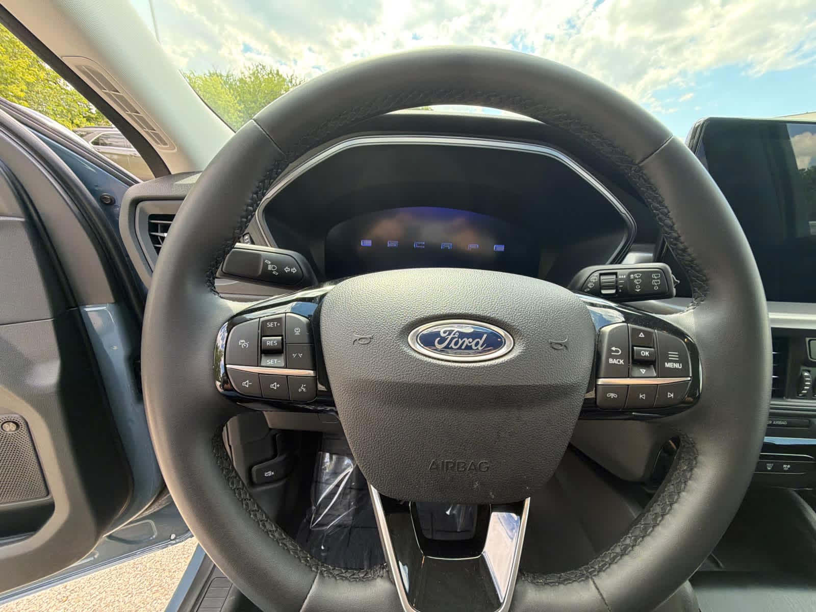 Thumbnail: 2023 Ford Escape - 20