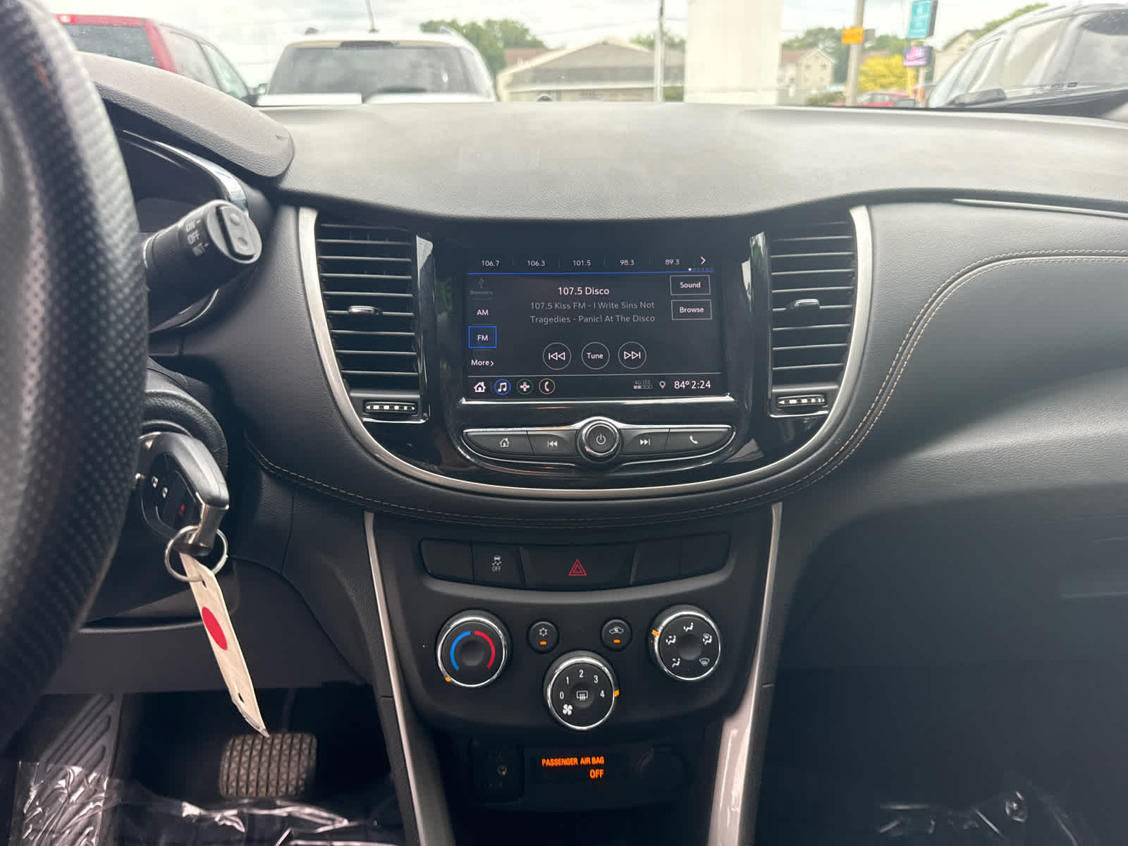 Thumbnail: 2020 Chevrolet Trax - 17