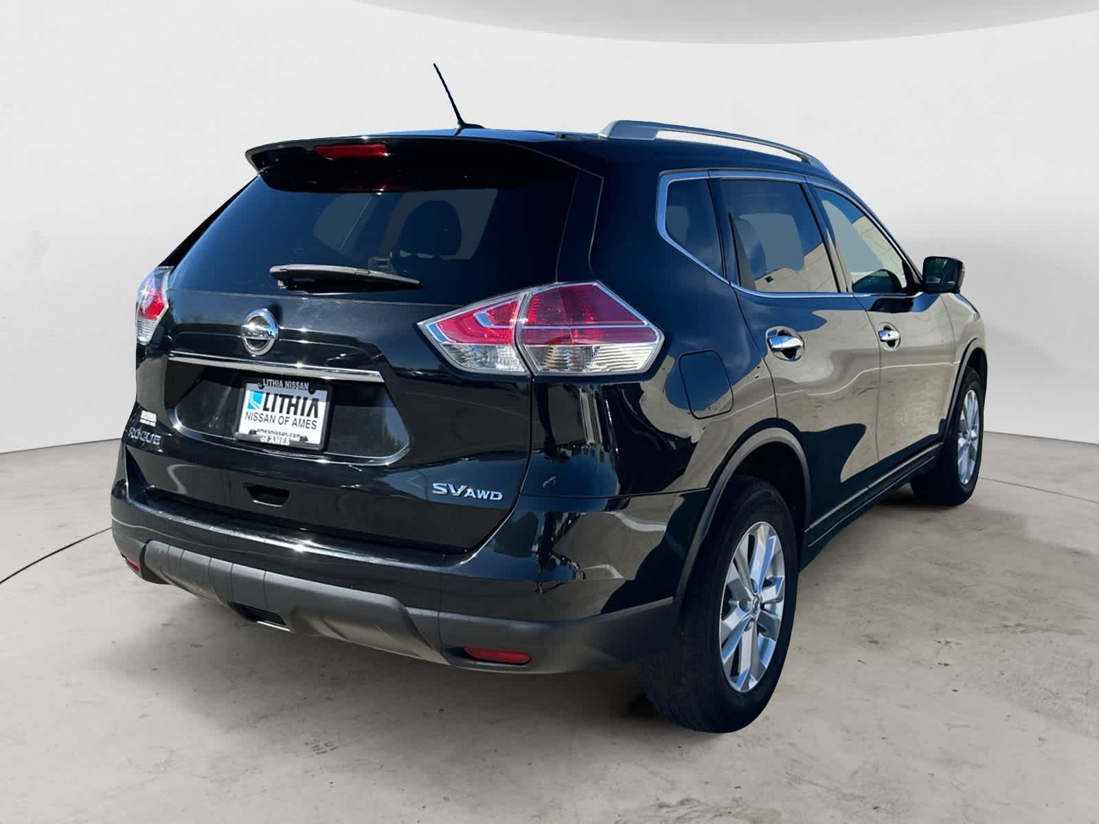 Thumbnail: 2016 Nissan Rogue - 3