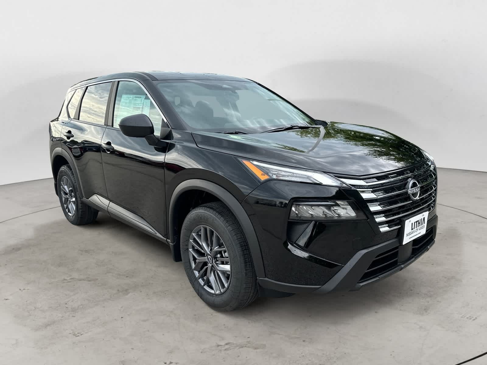 Thumbnail: 2026 Nissan Rogue - 4