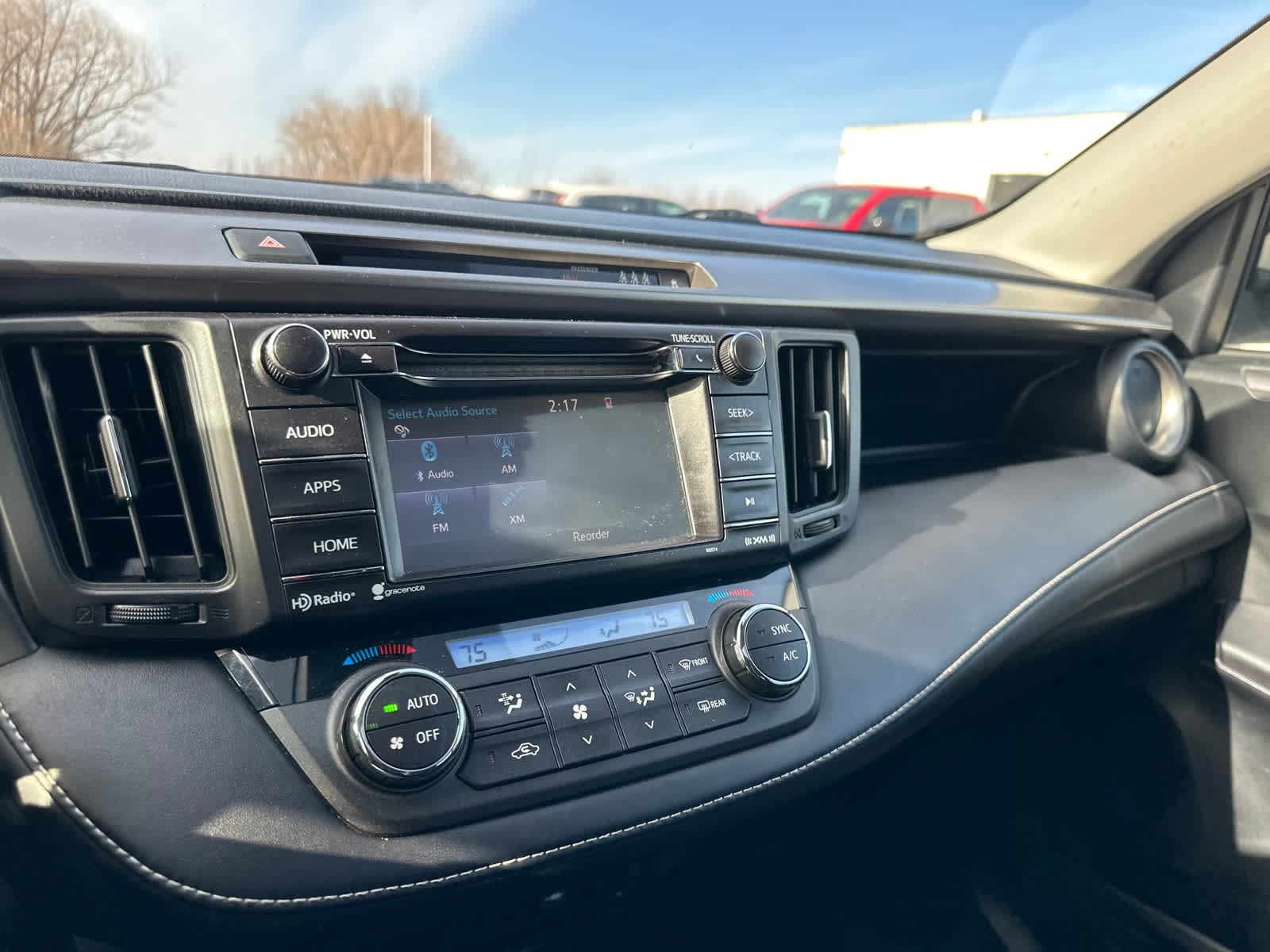 Thumbnail: 2017 Toyota RAV4 - 23