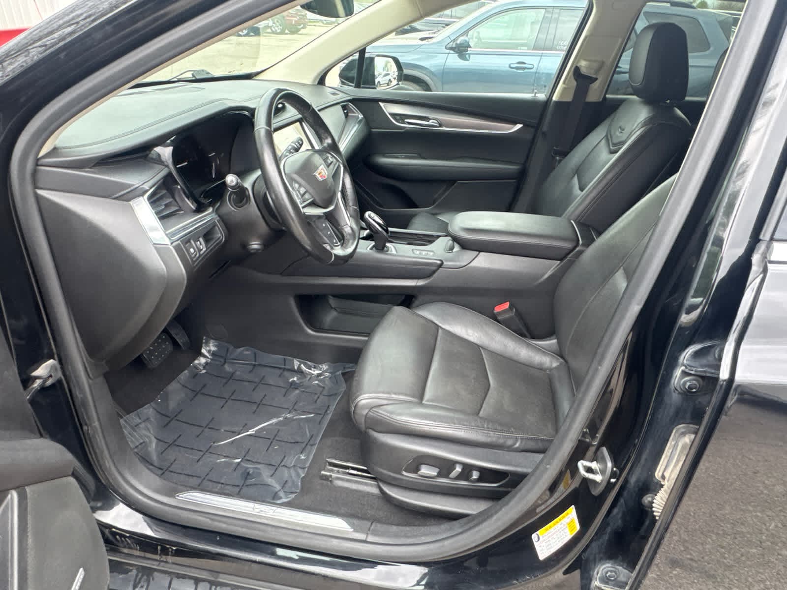Thumbnail: 2019 Cadillac XT5 - 16