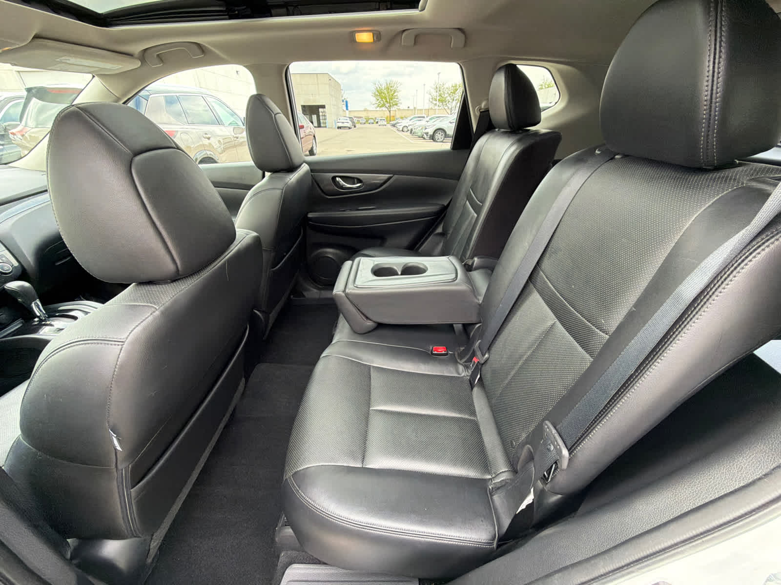 Thumbnail: 2015 Nissan Rogue - 15