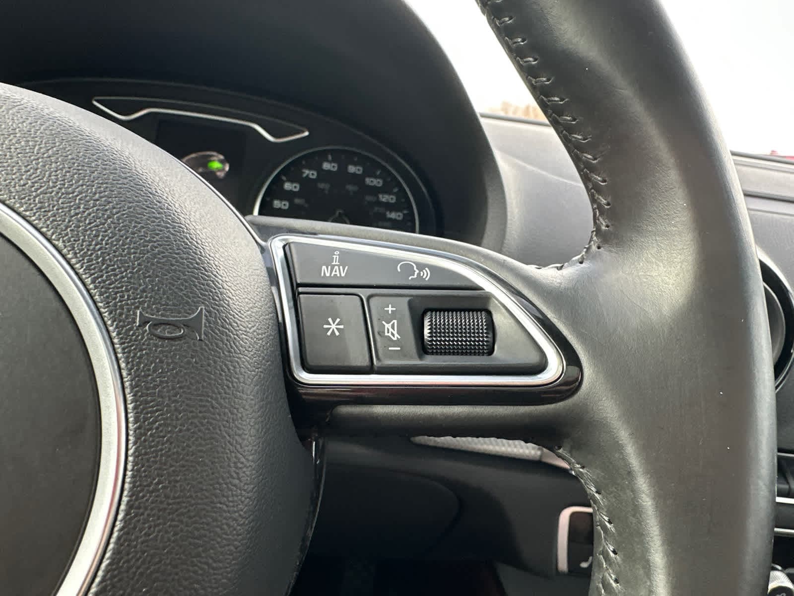 Thumbnail: 2016 Audi A3 e-tron - 21