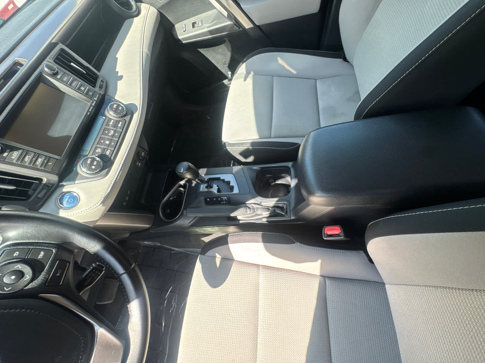 Thumbnail: 2016 Toyota RAV4 - 18
