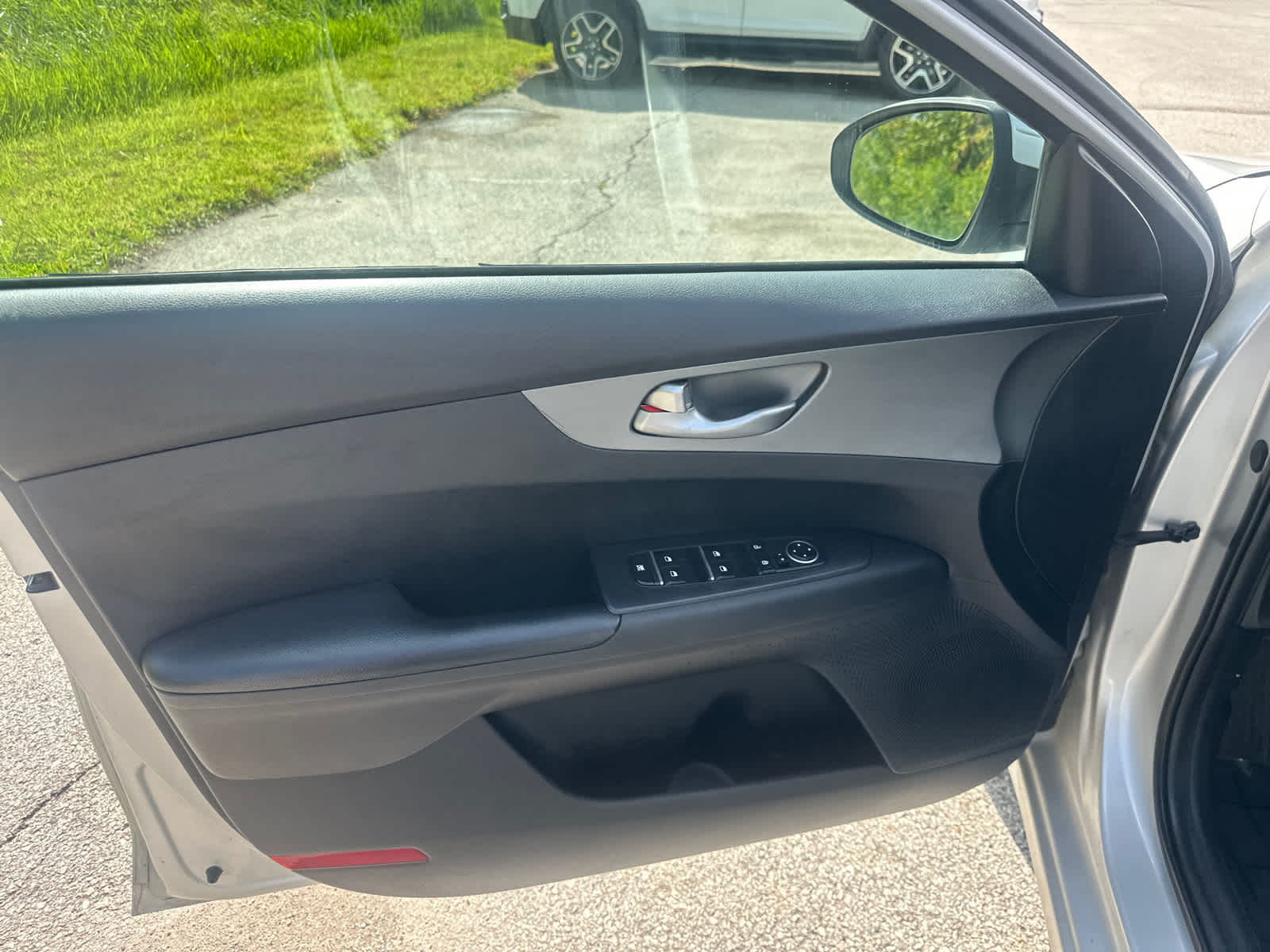 Thumbnail: 2019 Kia Forte - 12