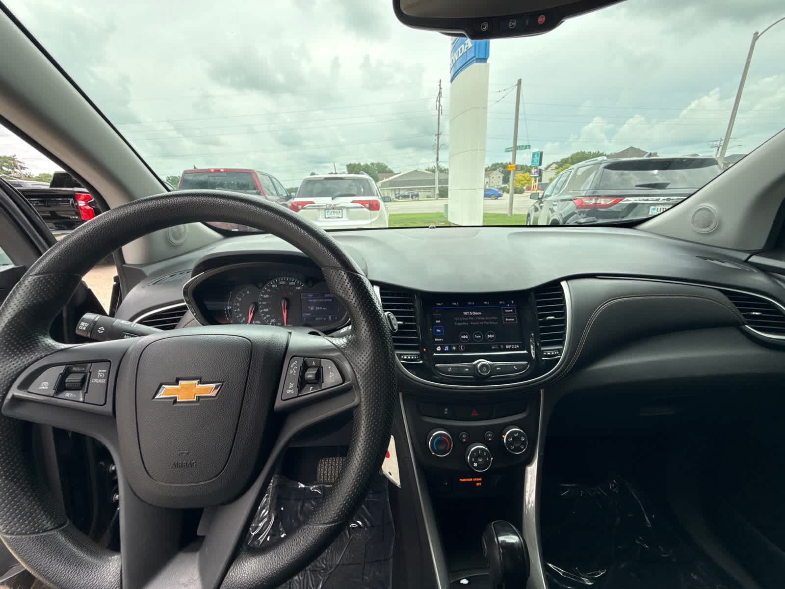 Thumbnail: 2020 Chevrolet Trax - 16