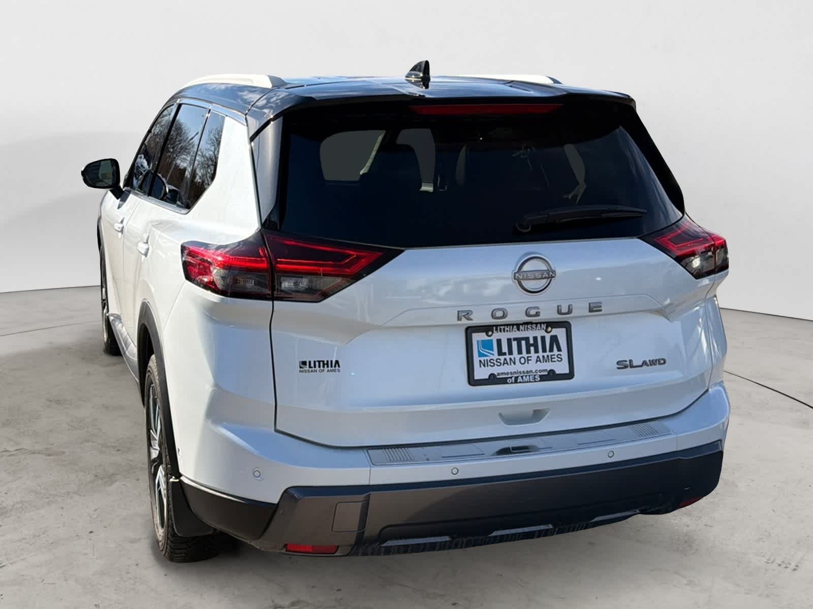 Thumbnail: 2024 Nissan Rogue - 3