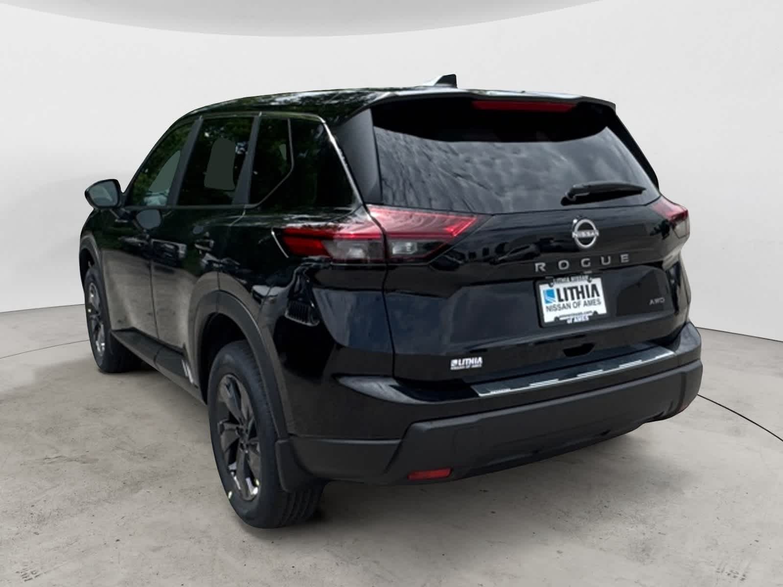 Thumbnail: 2026 Nissan Rogue - 3