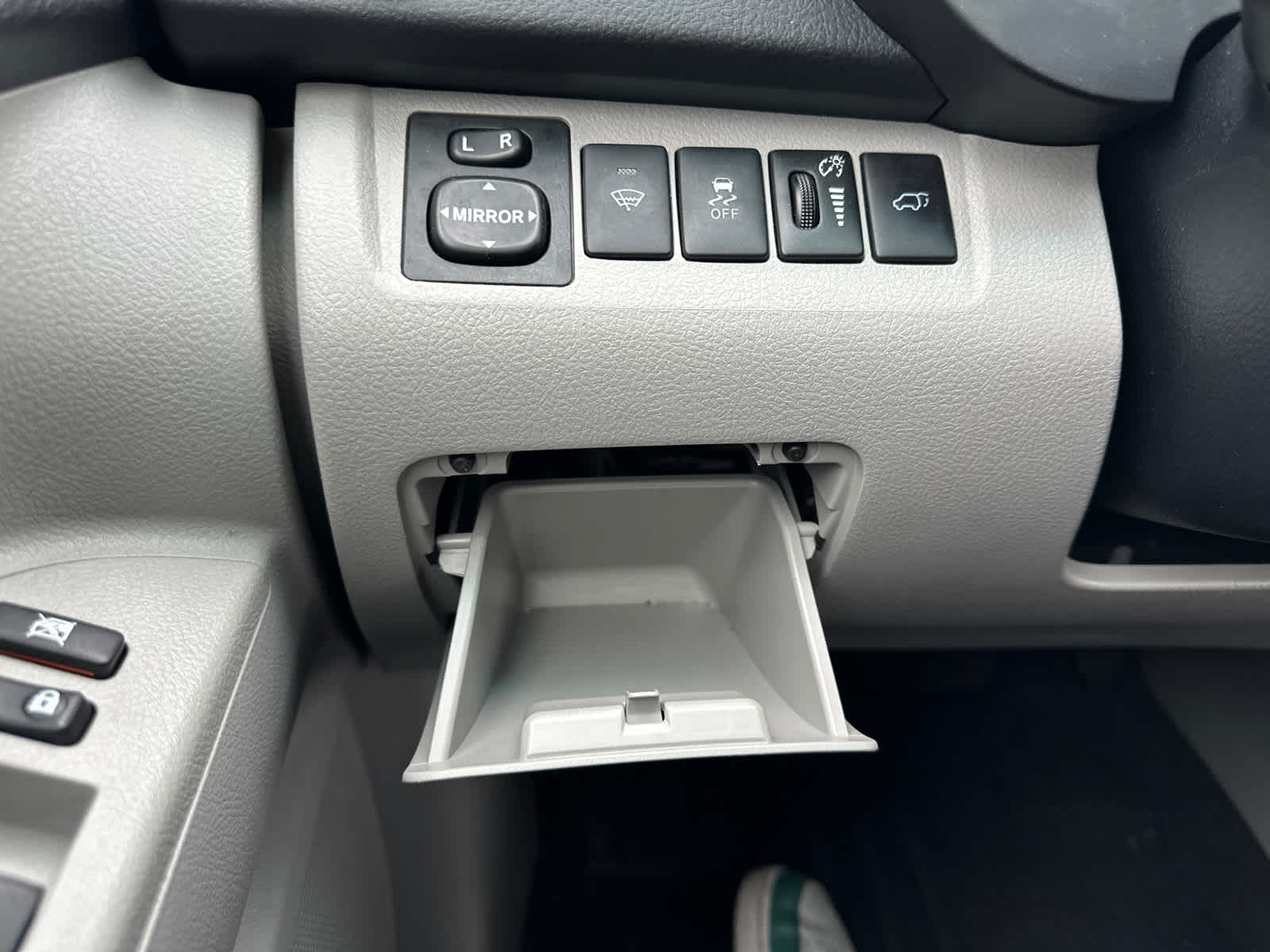 Thumbnail: 2012 Toyota Highlander - 22