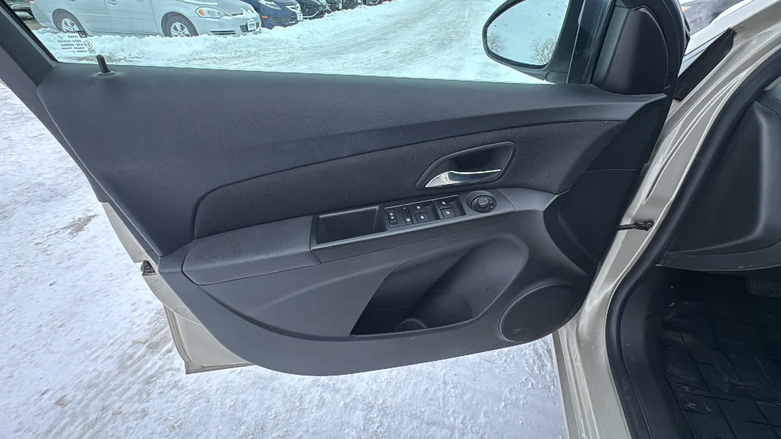 Thumbnail: 2015 Chevrolet Cruze - 20