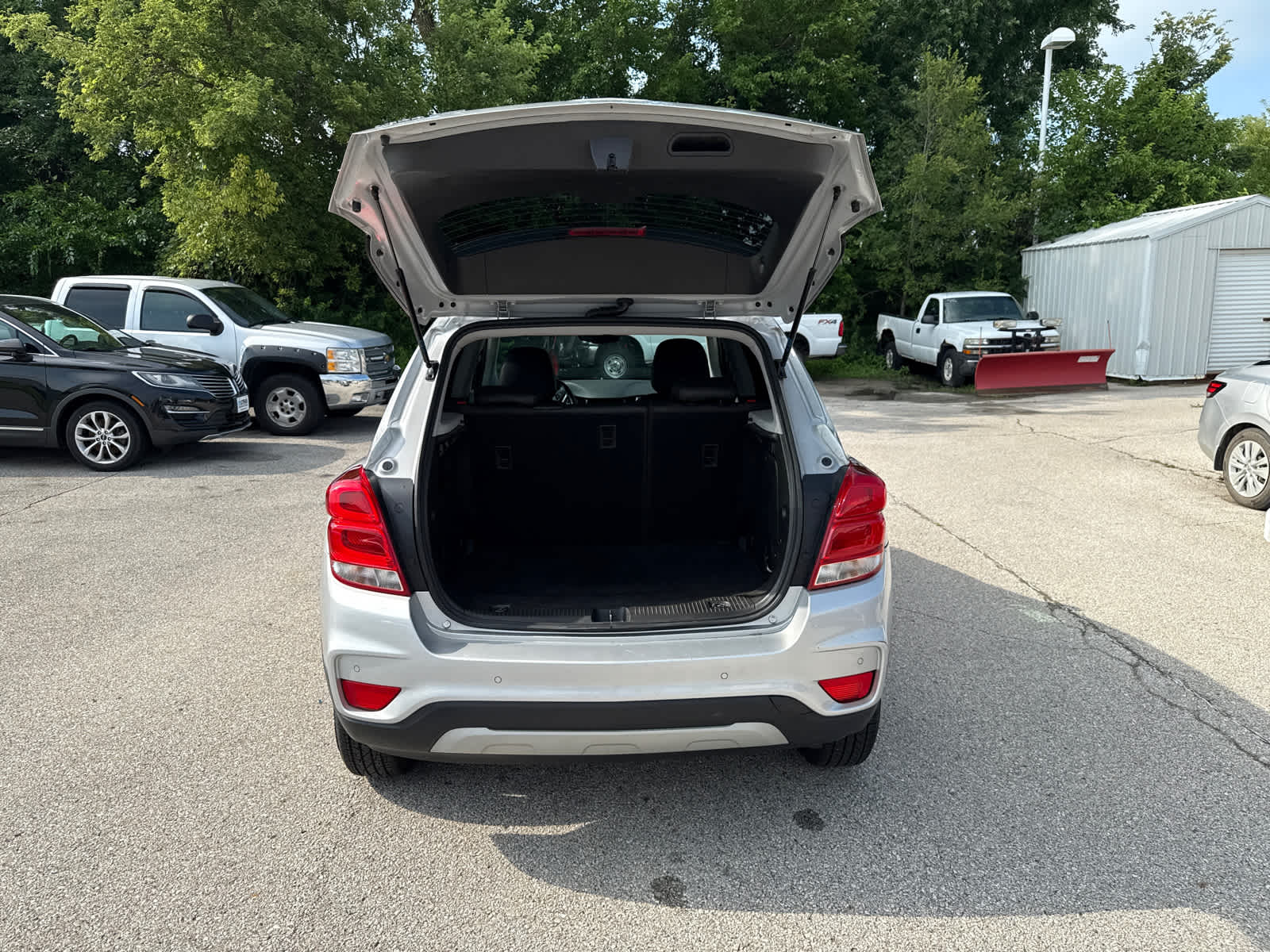 Thumbnail: 2022 Chevrolet Trax - 11