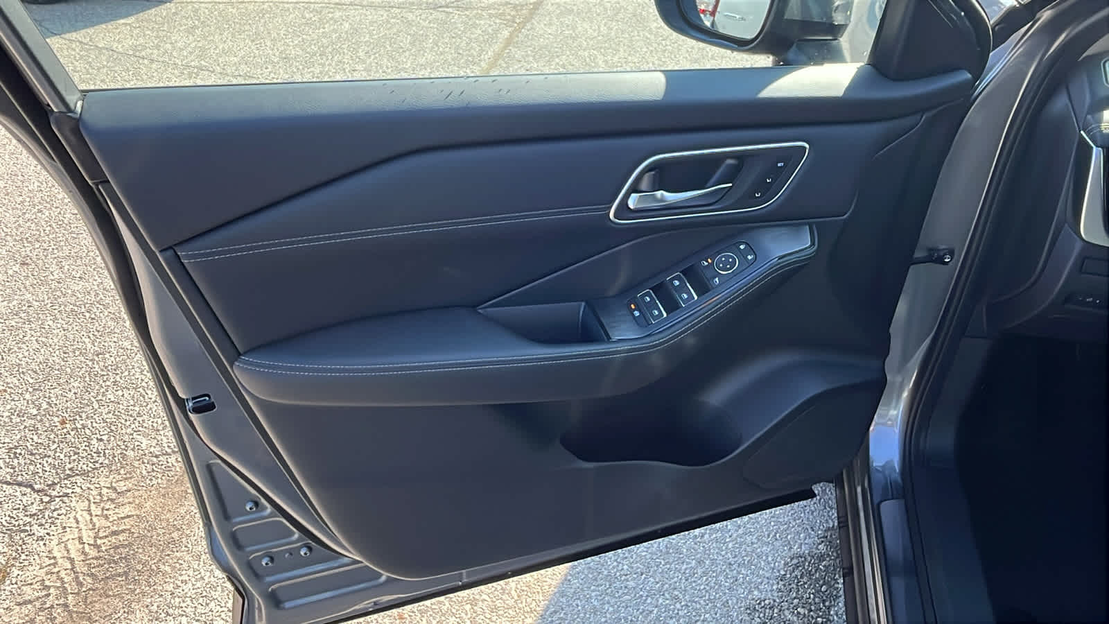 Thumbnail: 2026 Nissan Rogue - 14