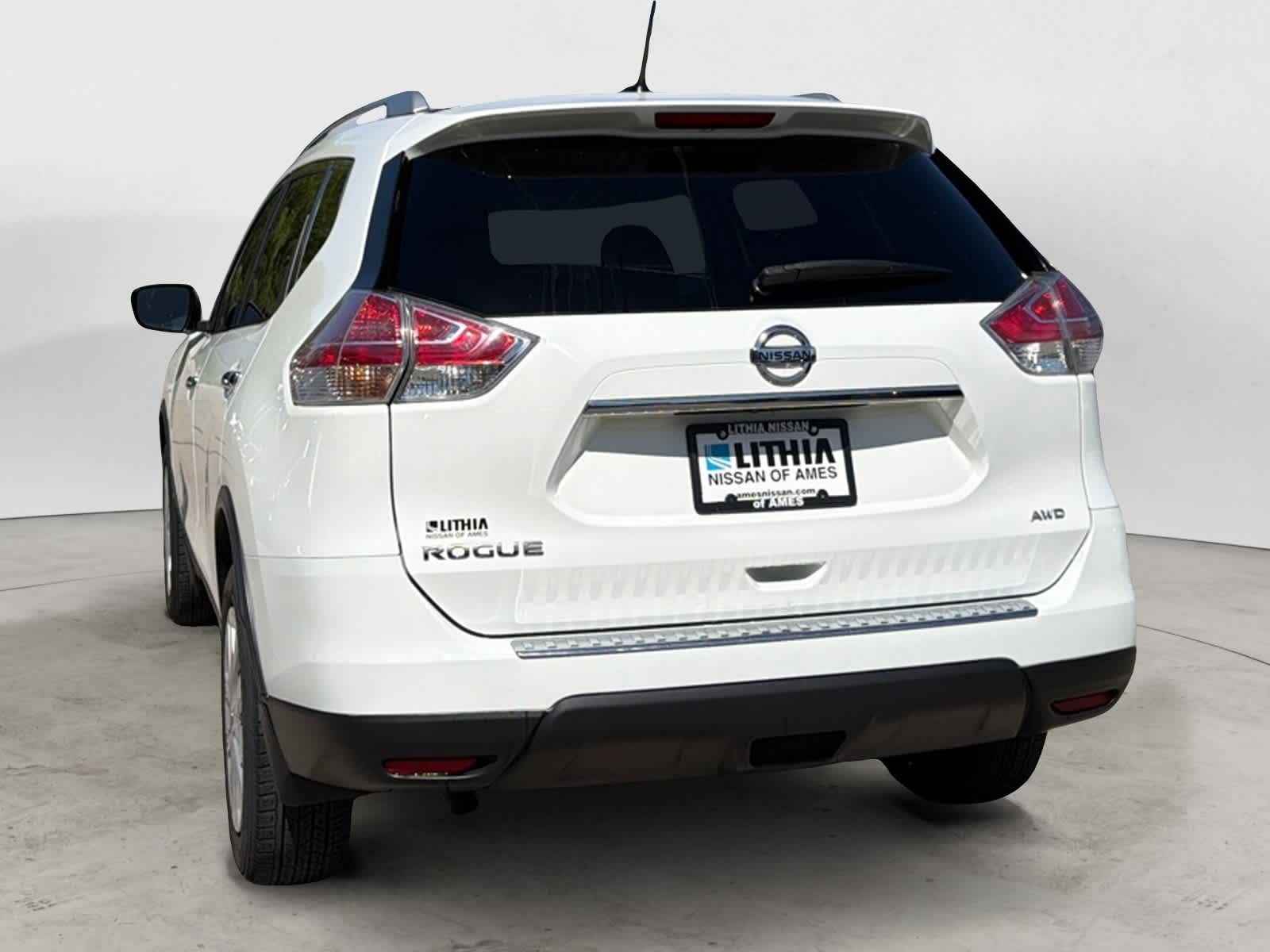 Thumbnail: 2016 Nissan Rogue - 3