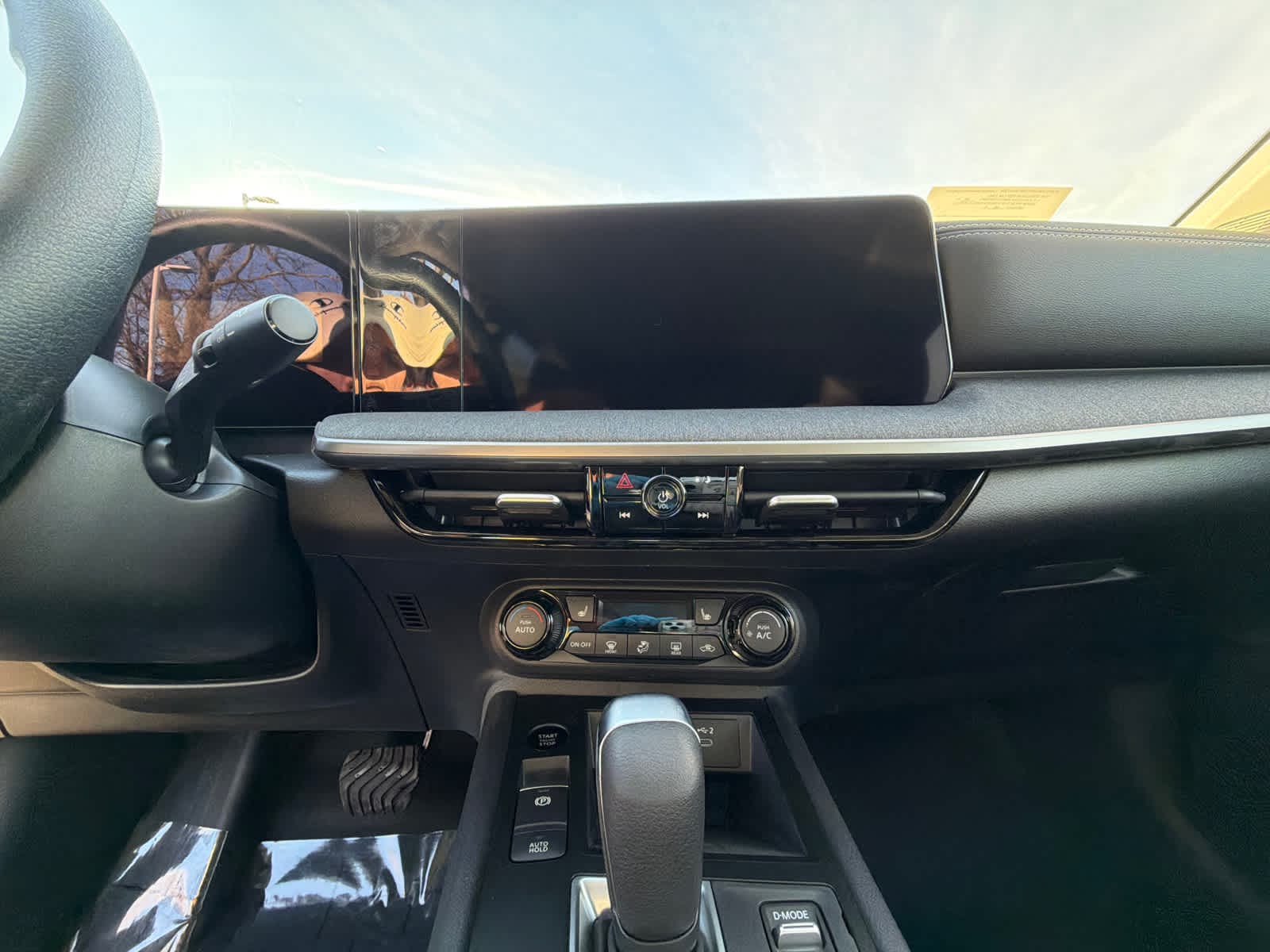 Thumbnail: 2026 Nissan Kicks - 23