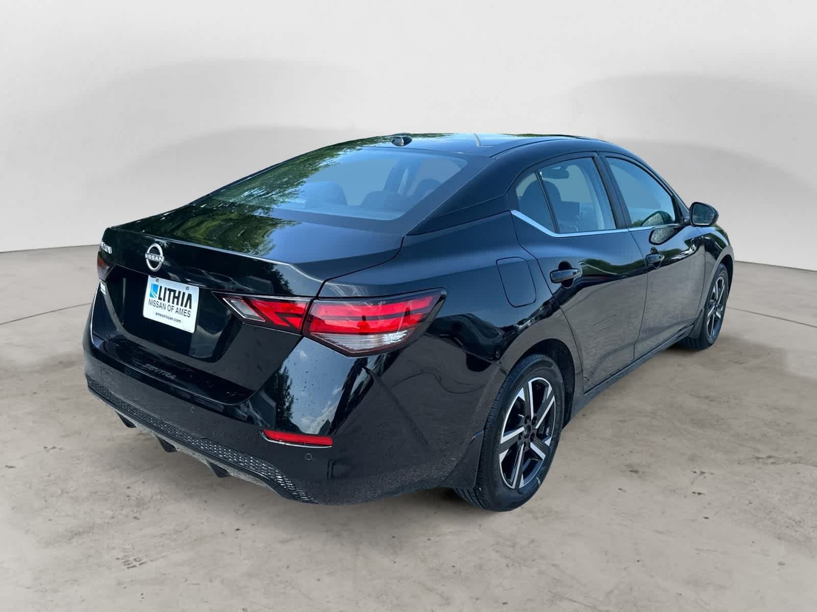 Thumbnail: 2025 Nissan Sentra - 3