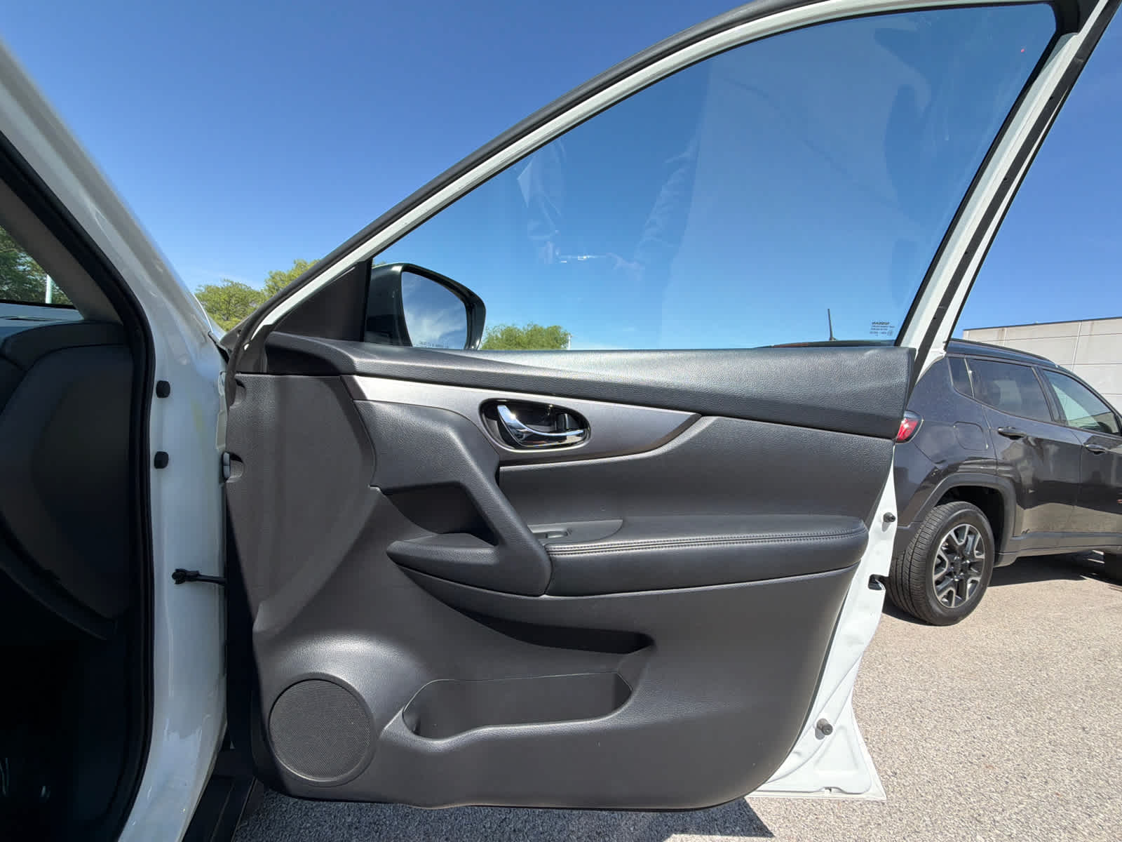 Thumbnail: 2016 Nissan Rogue - 7