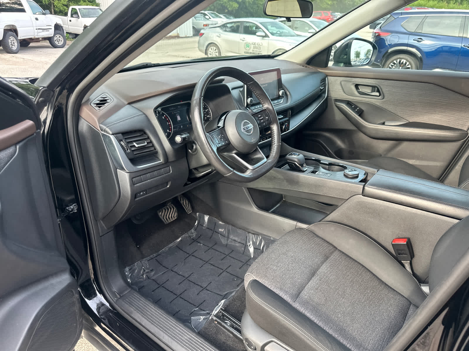 Thumbnail: 2021 Nissan Rogue - 17
