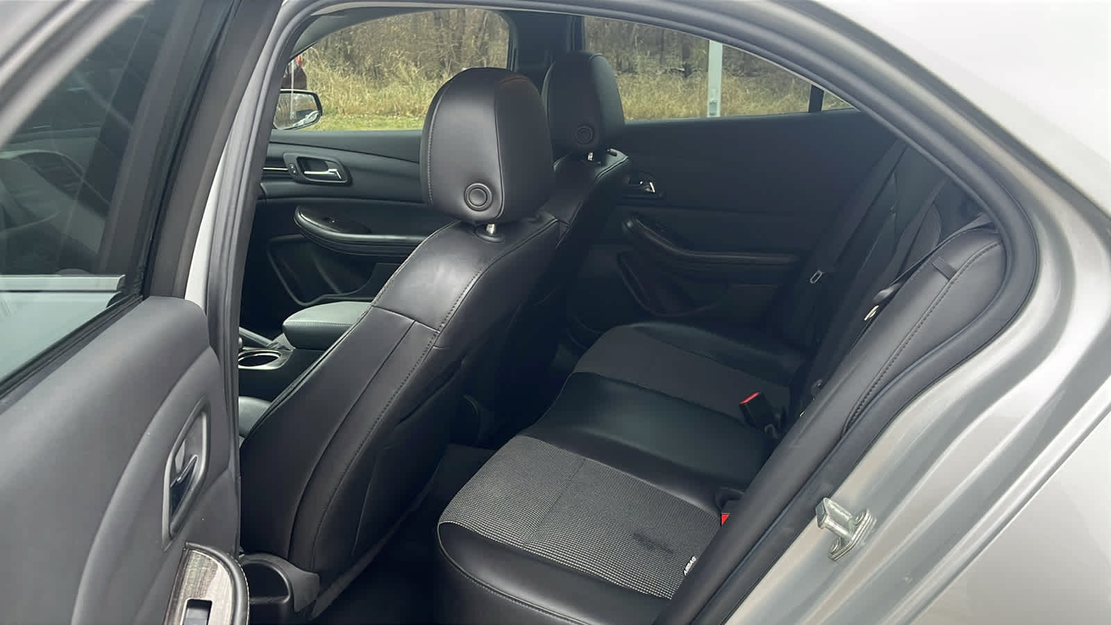 Thumbnail: 2015 Chevrolet Malibu - 12