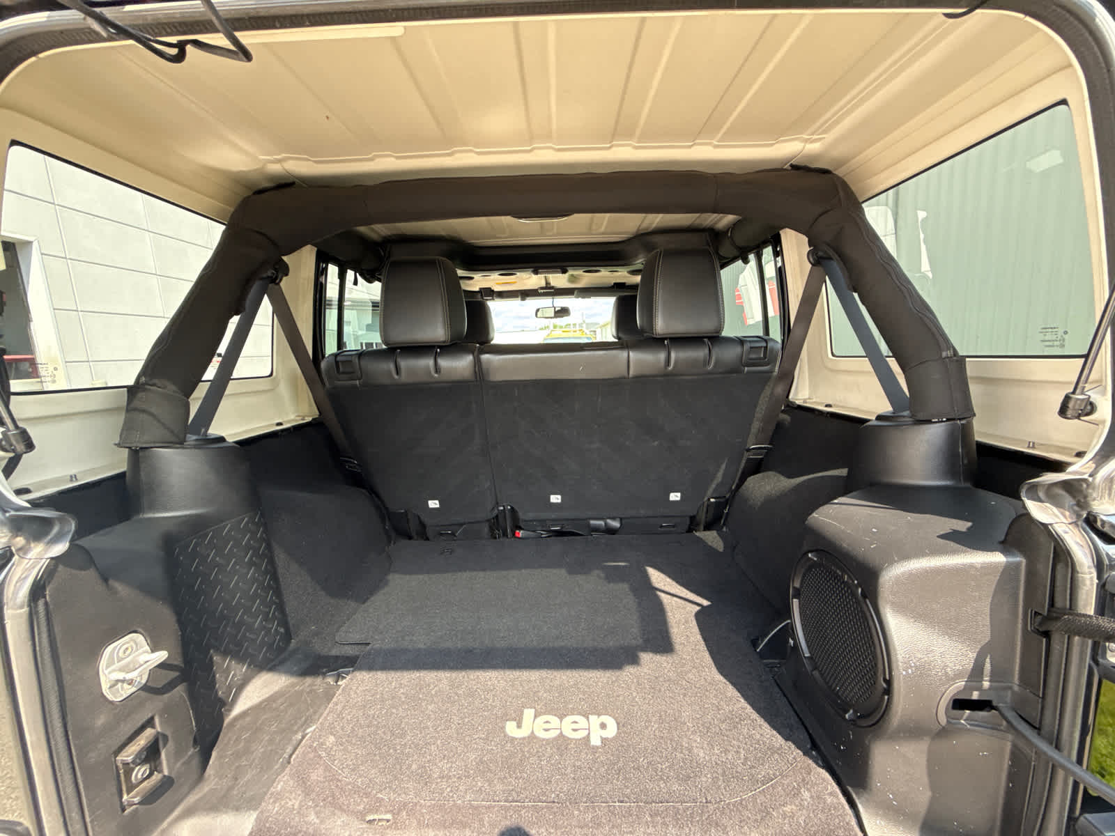 Thumbnail: 2013 Jeep Wrangler - 27