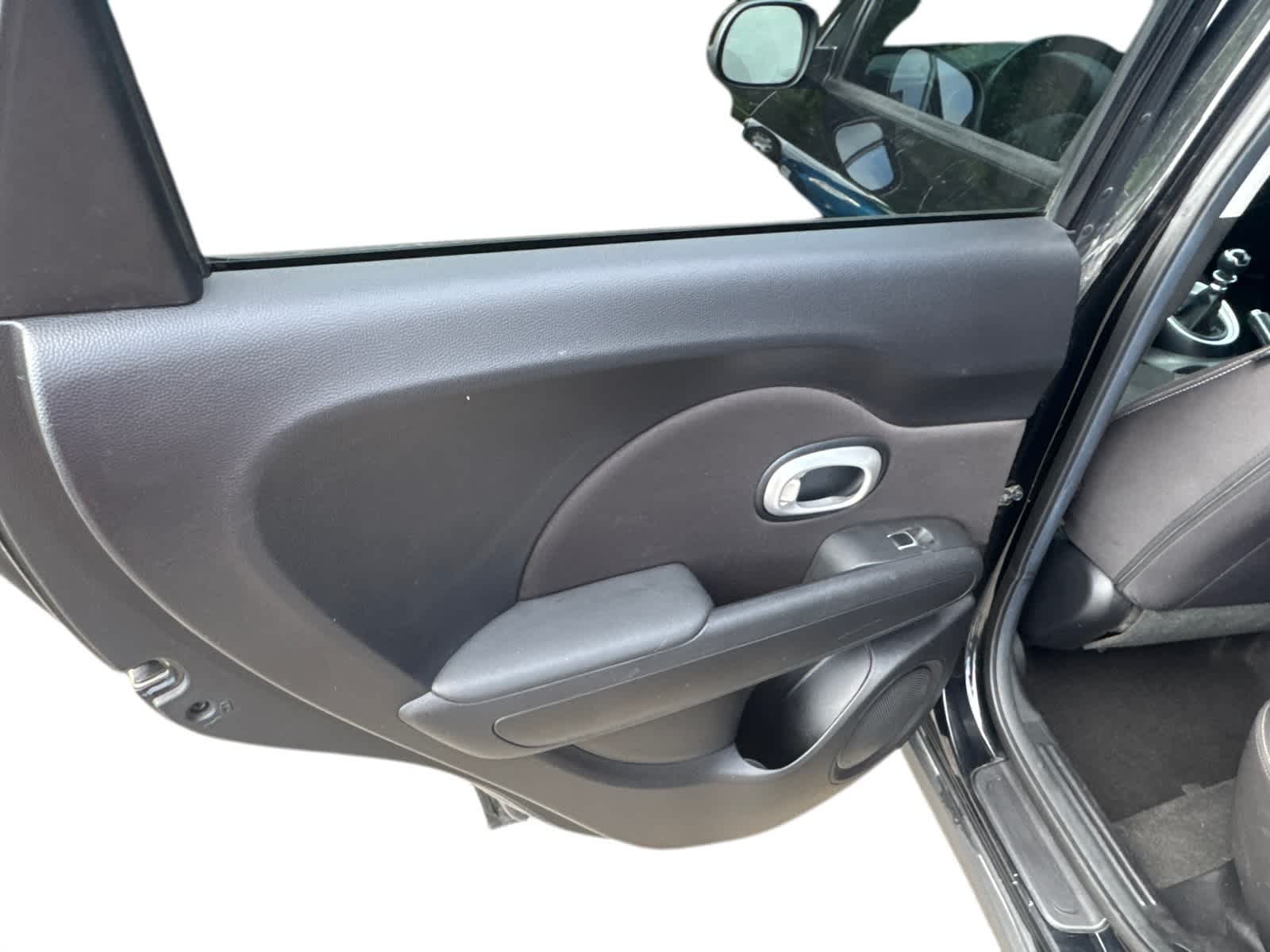 Thumbnail: 2017 Kia Soul - 11
