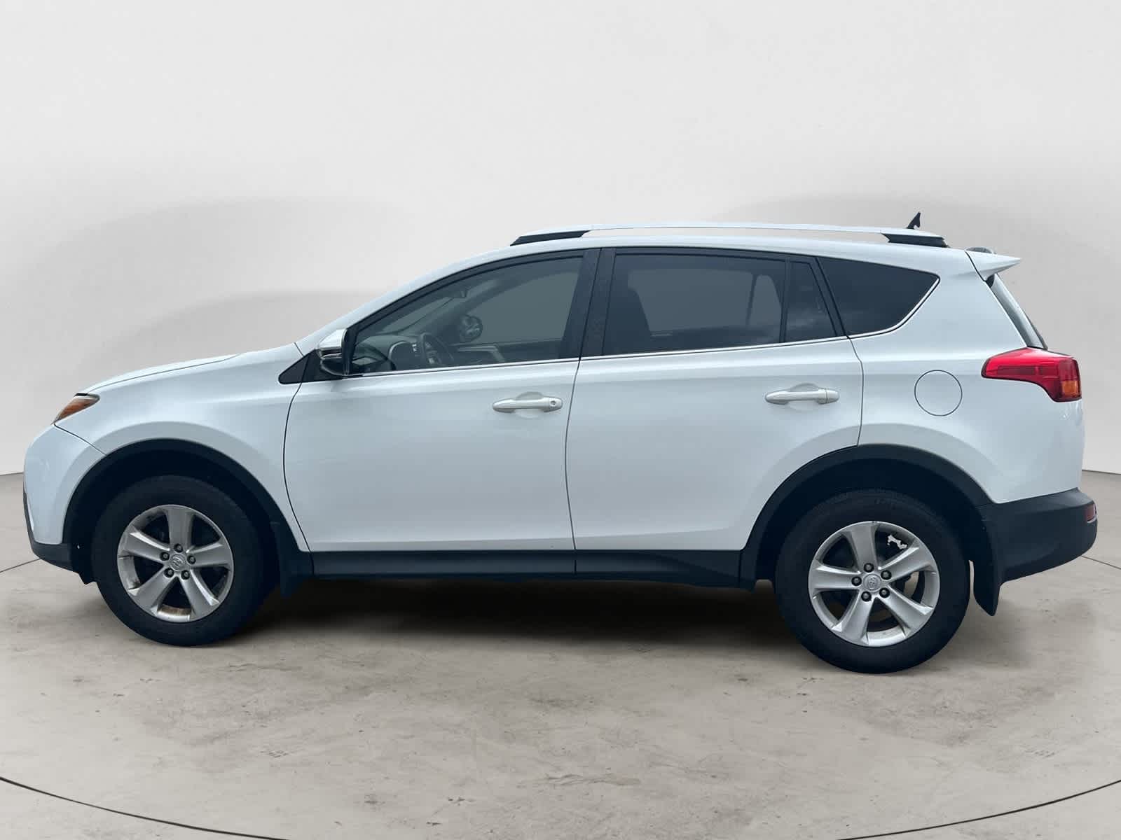 Thumbnail: 2014 Toyota RAV4 - 3