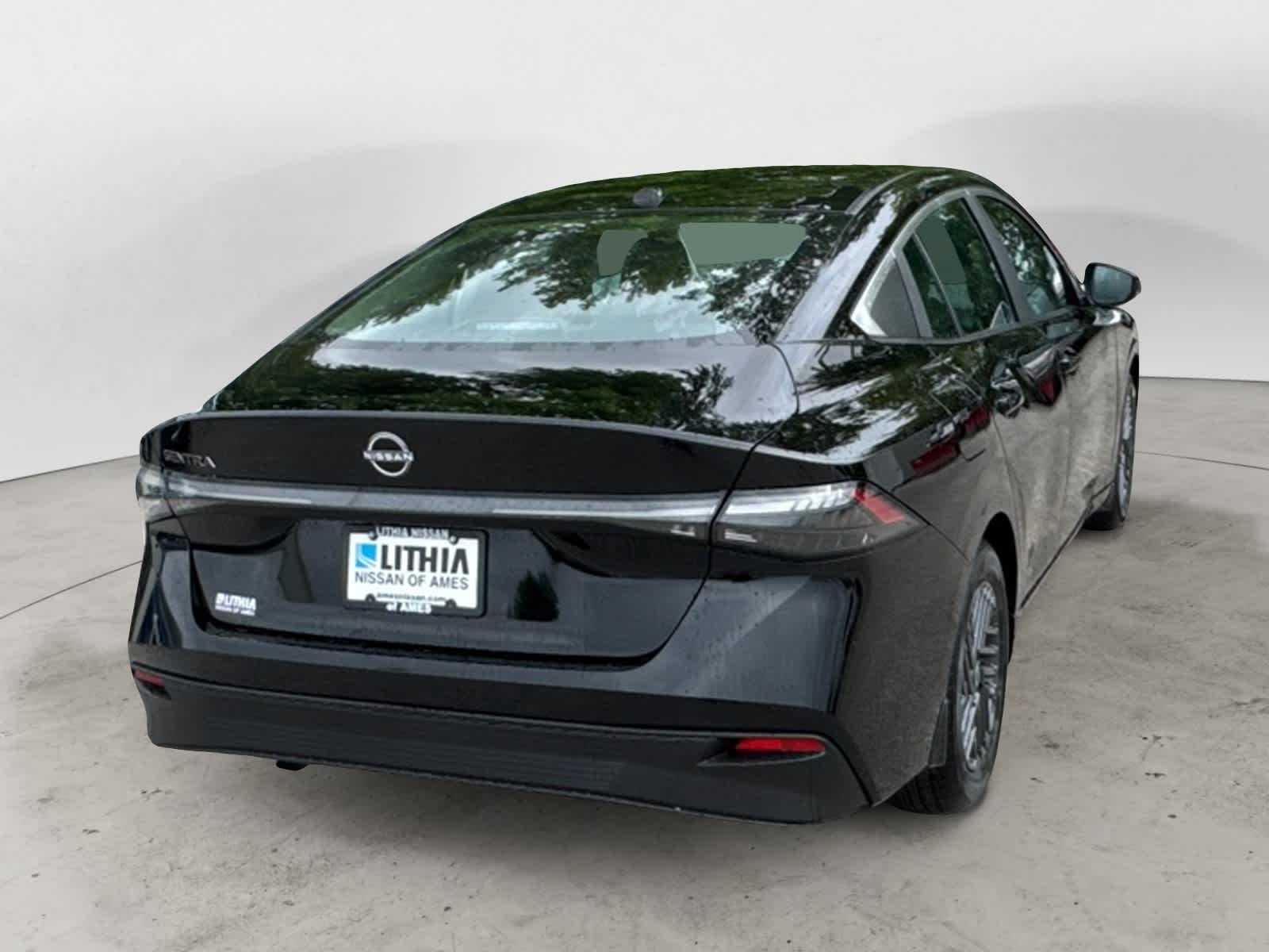 Thumbnail: 2026 Nissan Sentra - 5