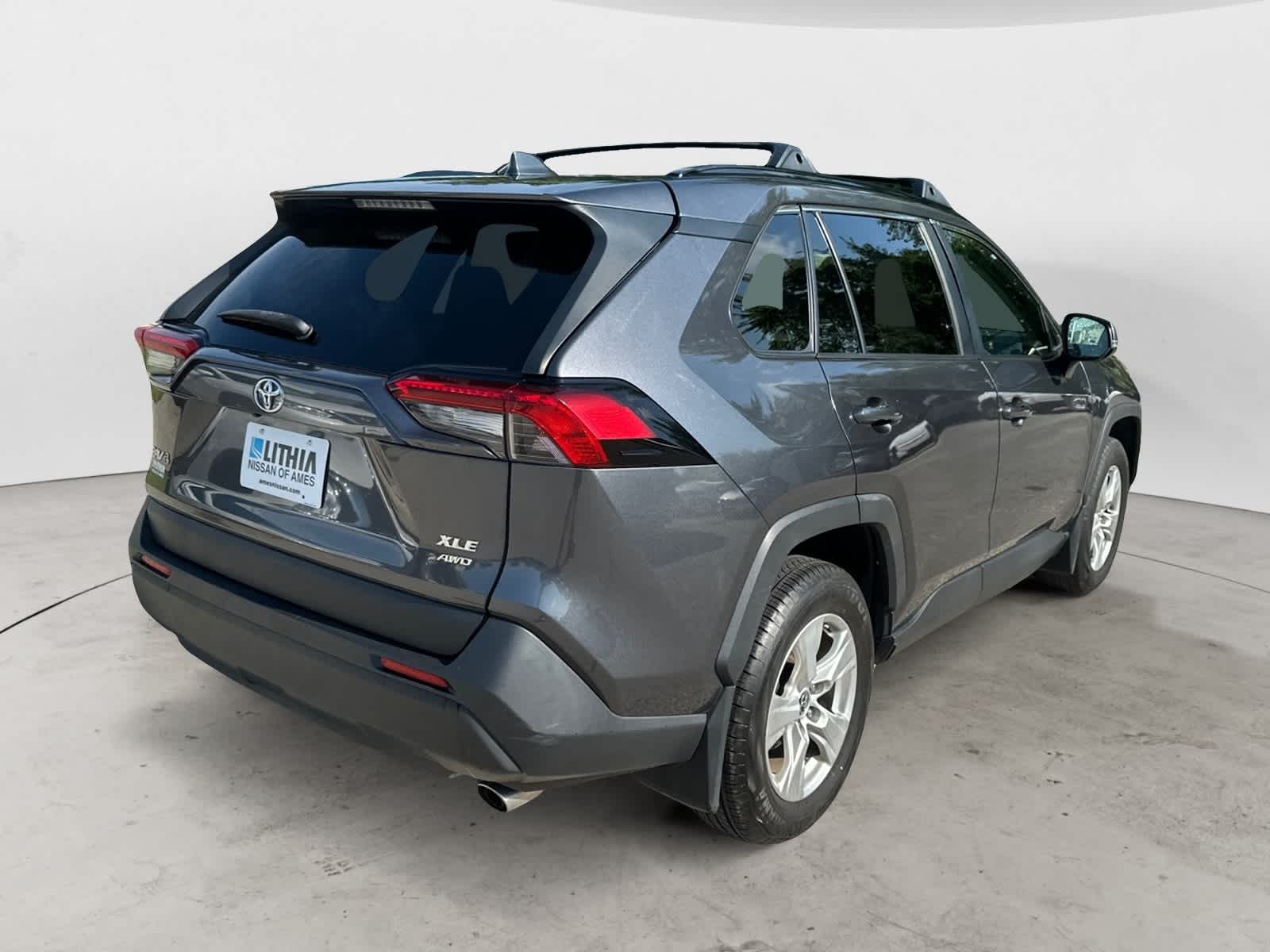 Thumbnail: 2019 Toyota RAV4 - 3
