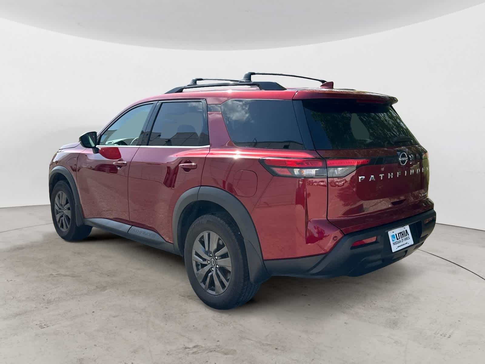 2022 Nissan Pathfinder SV 4