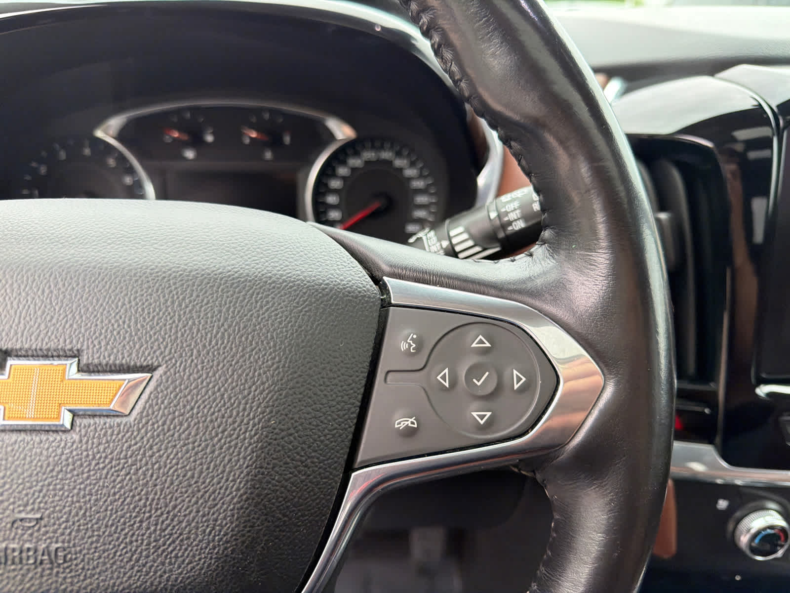Thumbnail: 2019 Chevrolet Traverse - 26